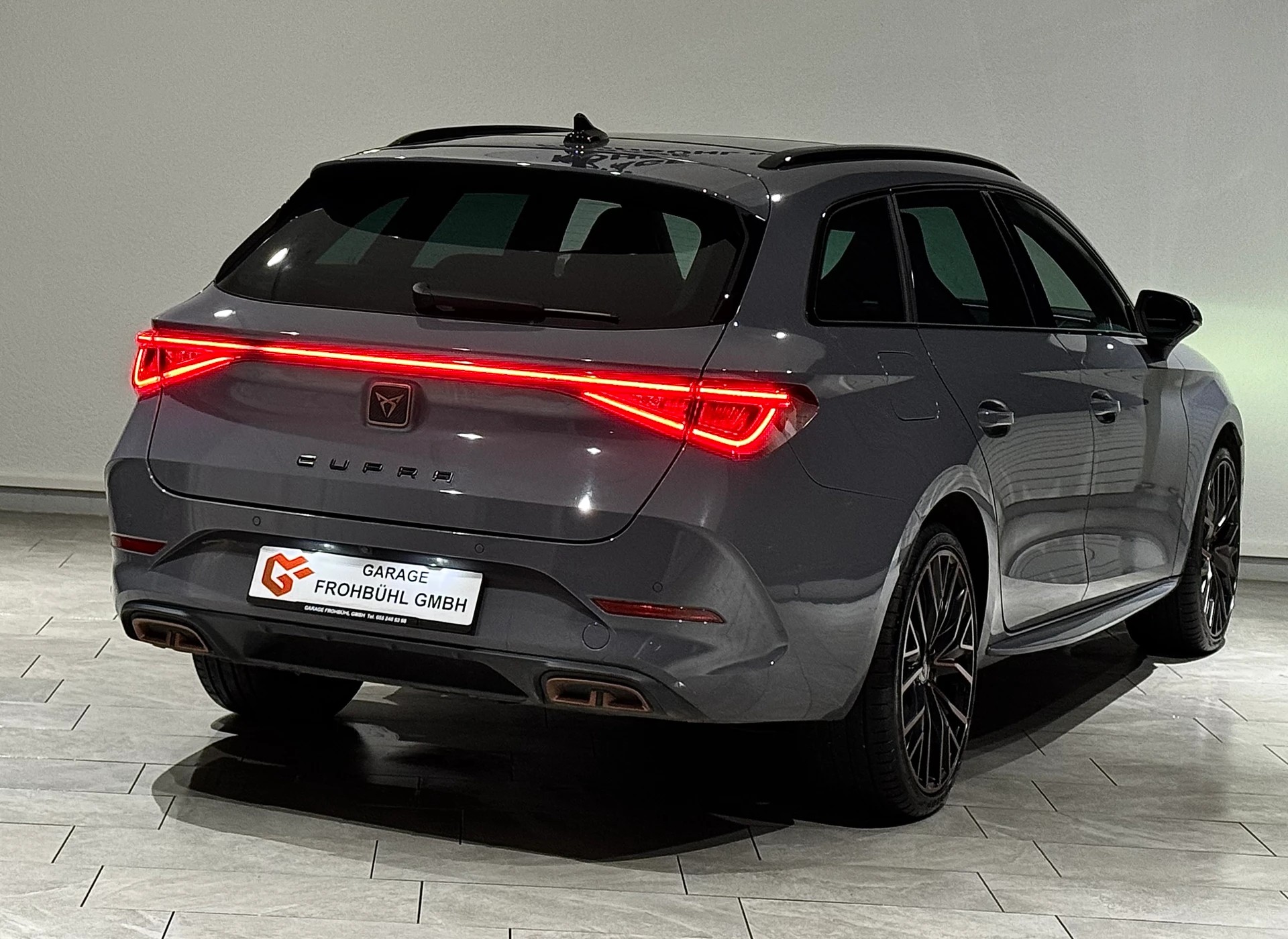 CUPRA LEON ST 1.4 e-HYBRID pHEV DSG-showroom-element-3