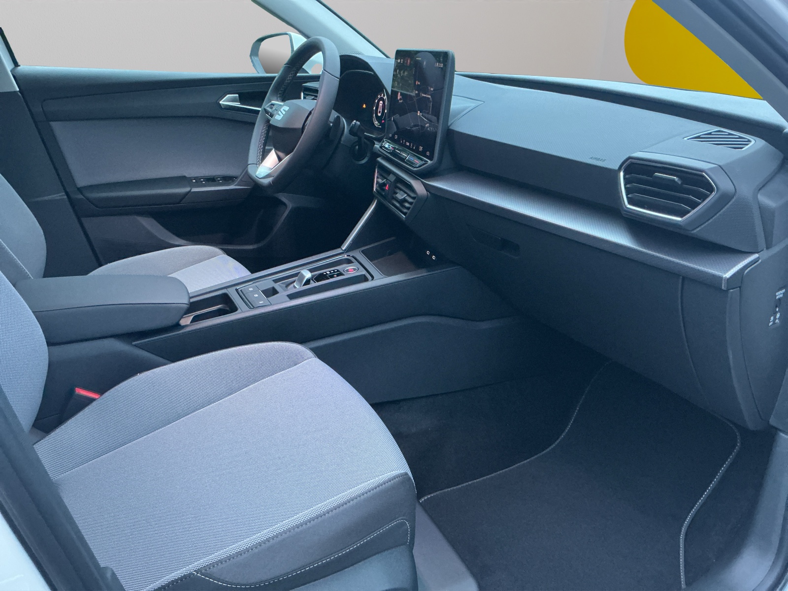 SEAT Leon ST 1.5 eTSI mHEV DSG Style-image-10