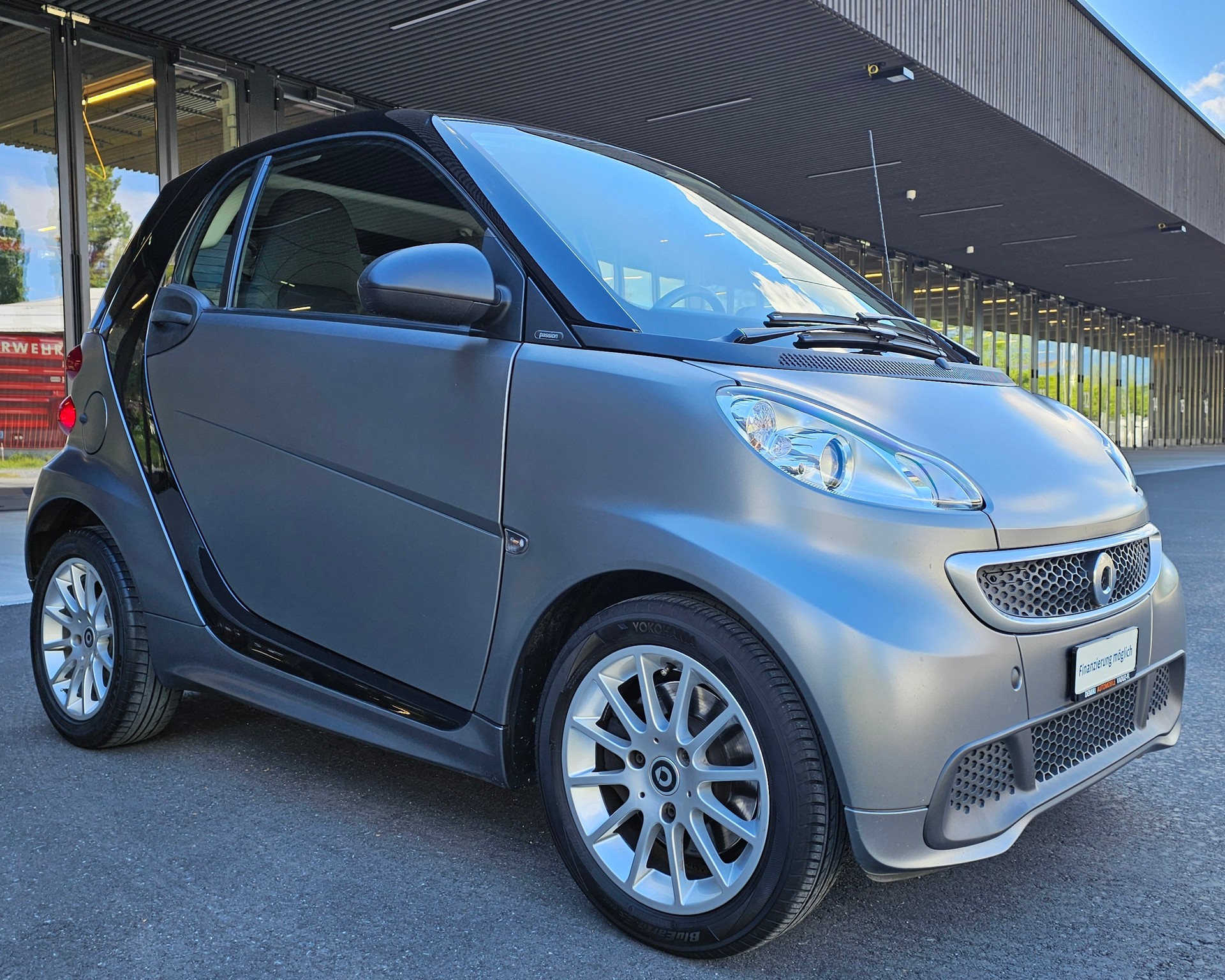 SMART fortwo pearlgrey softouch-image-3