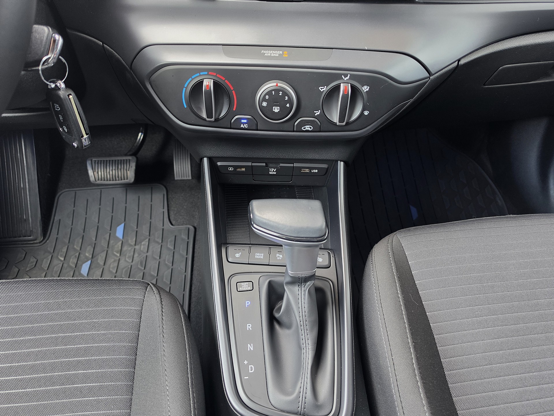 HYUNDAI i20 1.0 T-GDi Amplia DCT-image-15