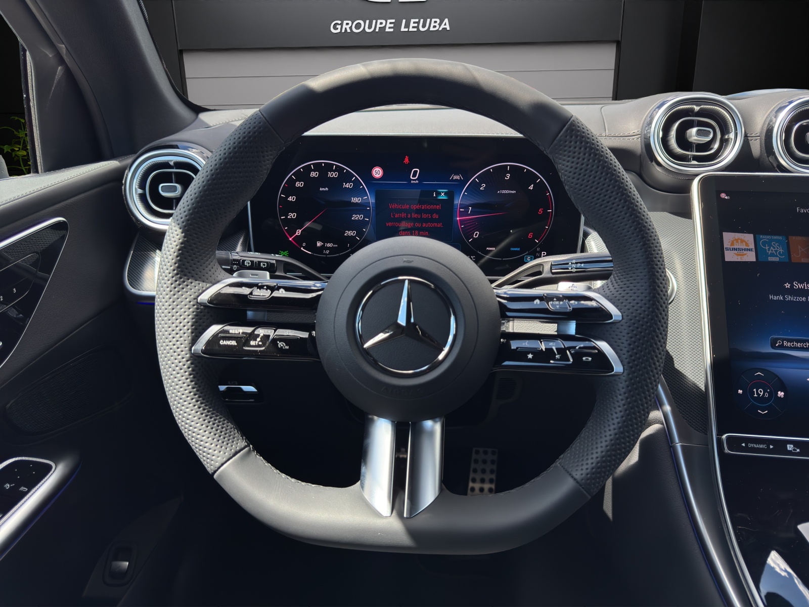 MERCEDES-BENZ GLC 220 d 4Matic 9G-Tronic-image-12
