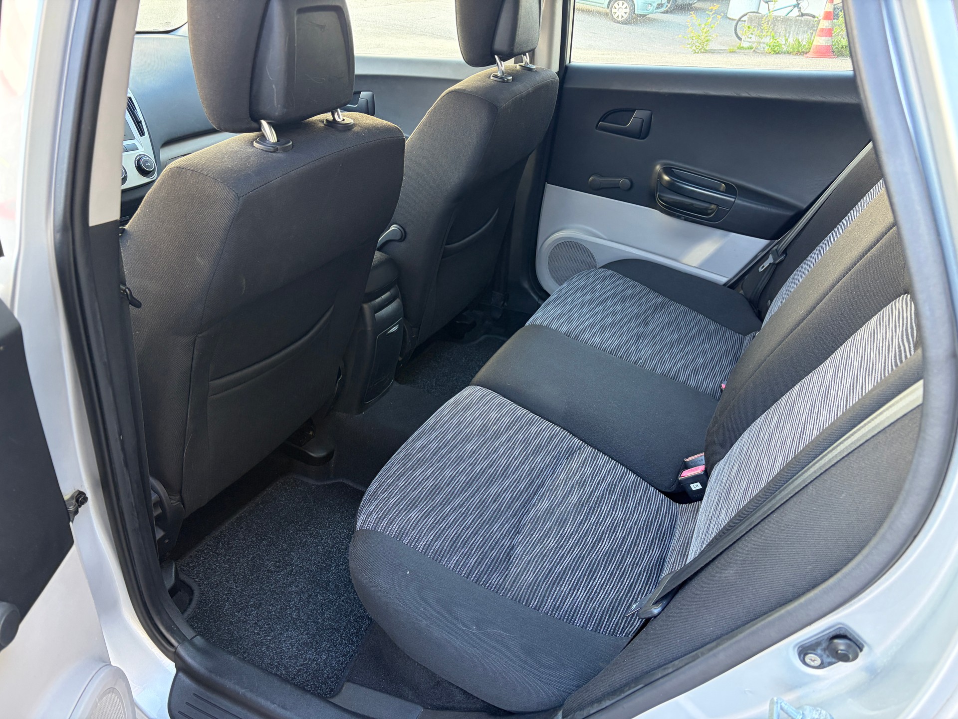 KIA Cee'd Sporty Wagon 1.4 16V Eco-image-6