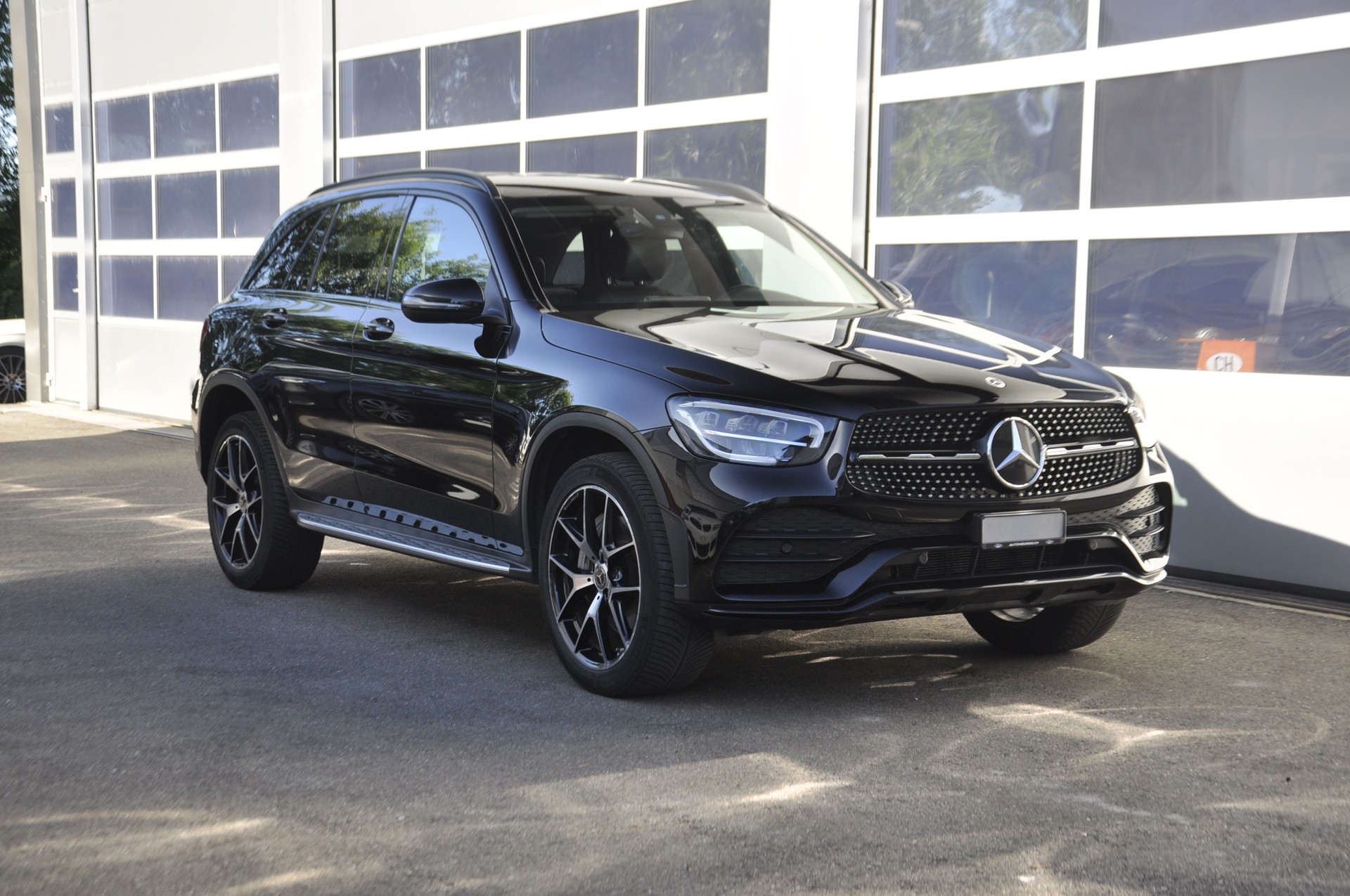 MERCEDES-BENZ GLC 300 e AMG Line 4Matic 9G-Tronic I Anhängerkupplung