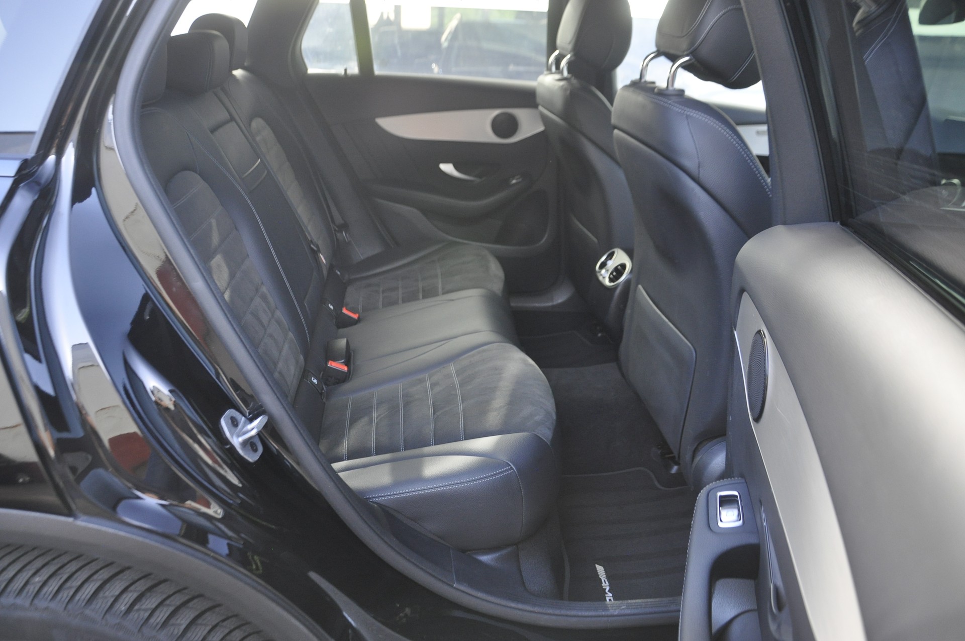 MERCEDES-BENZ GLC 300 e AMG Line 4Matic 9G-Tronic I Anhängerkupplung-image-8