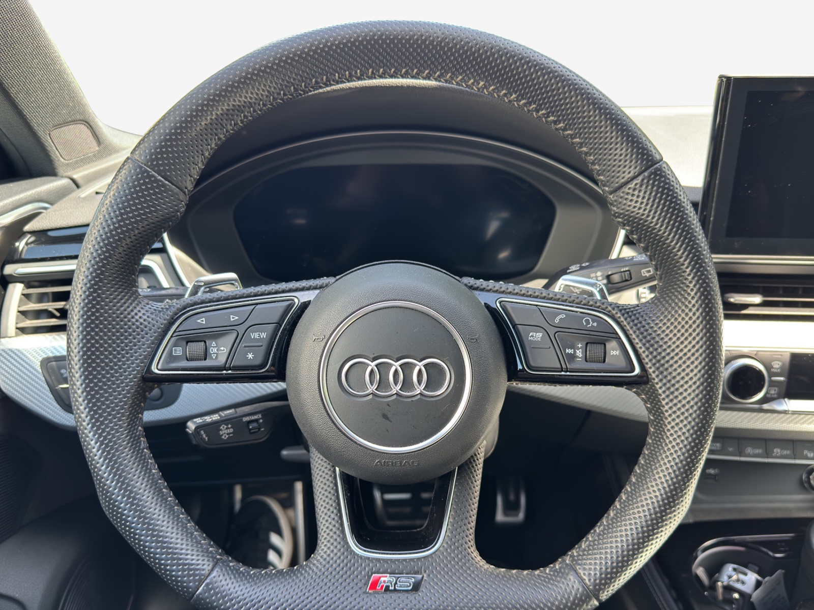 AUDI RS4 Avant quattro tiptronic-image-9