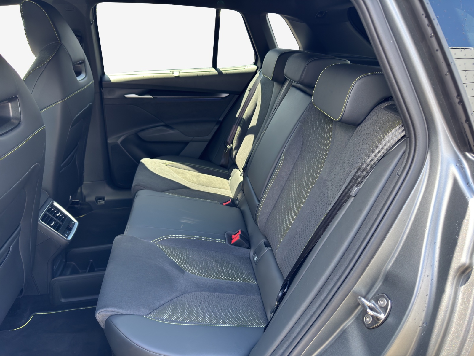 SKODA Elroq RS Matt Edition 4x4-image-11