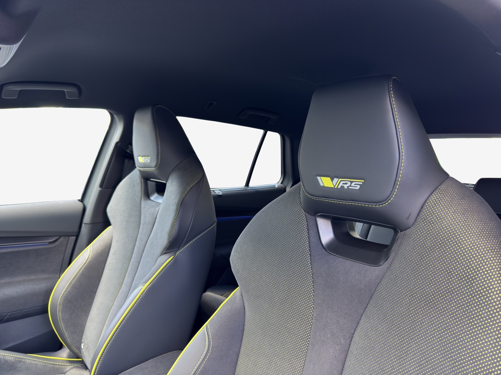 SKODA Elroq RS Matt Edition 4x4-image-15