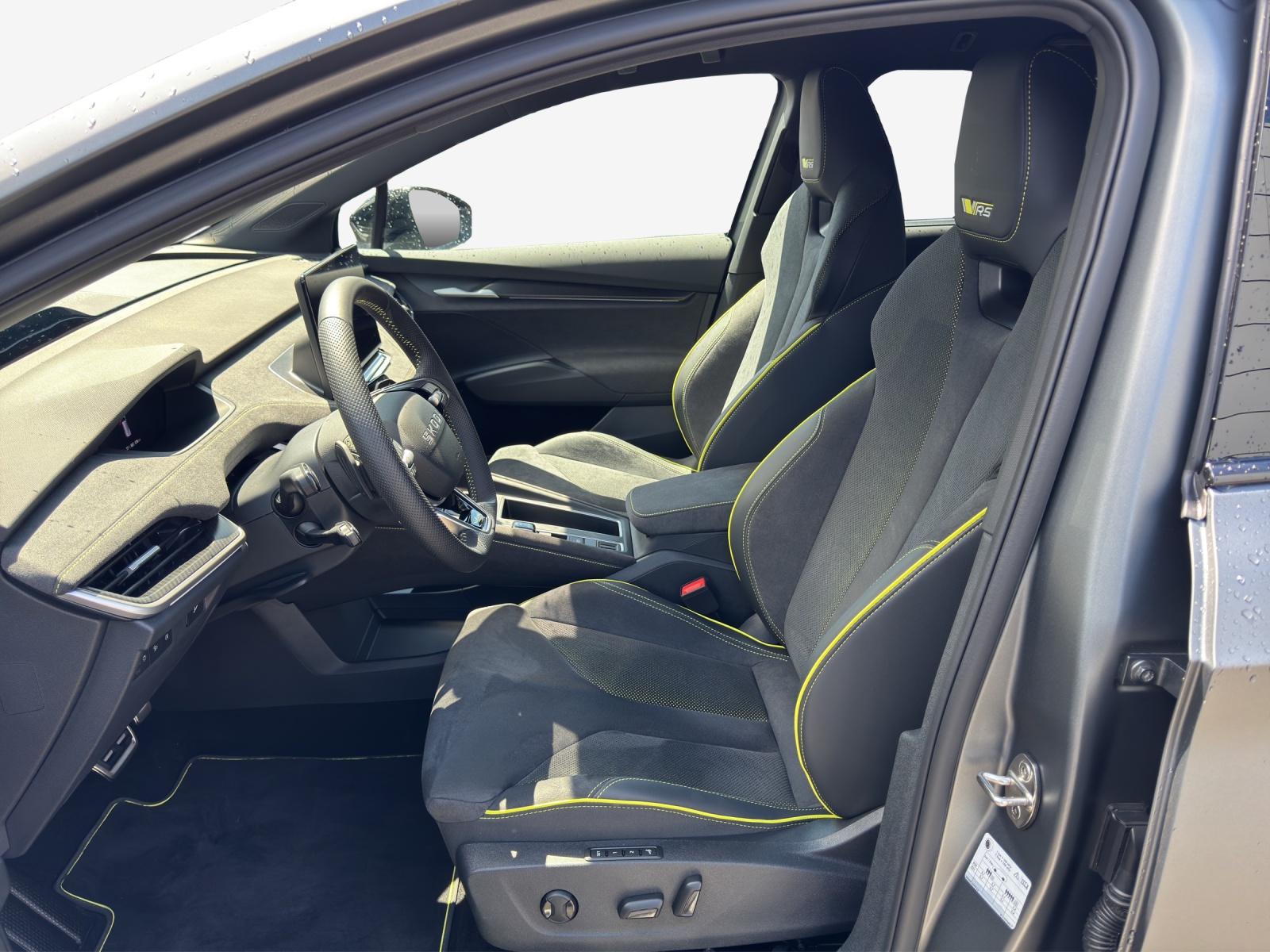 SKODA Elroq RS Matt Edition 4x4-image-7