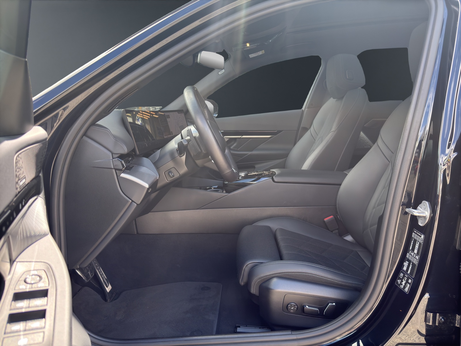 BMW 520d xDrive Touring-image-10