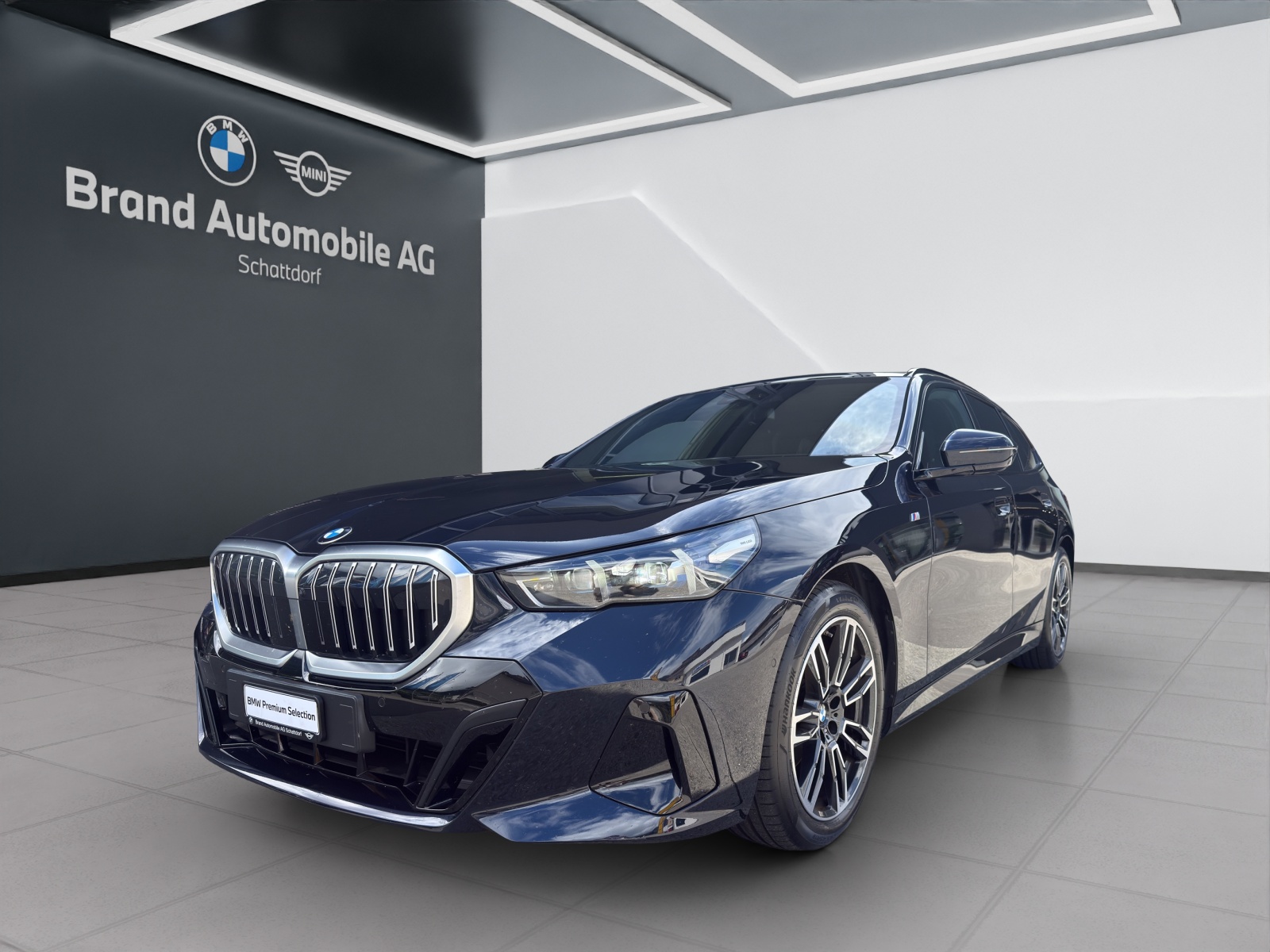 BMW 520d xDrive Touring-image-0