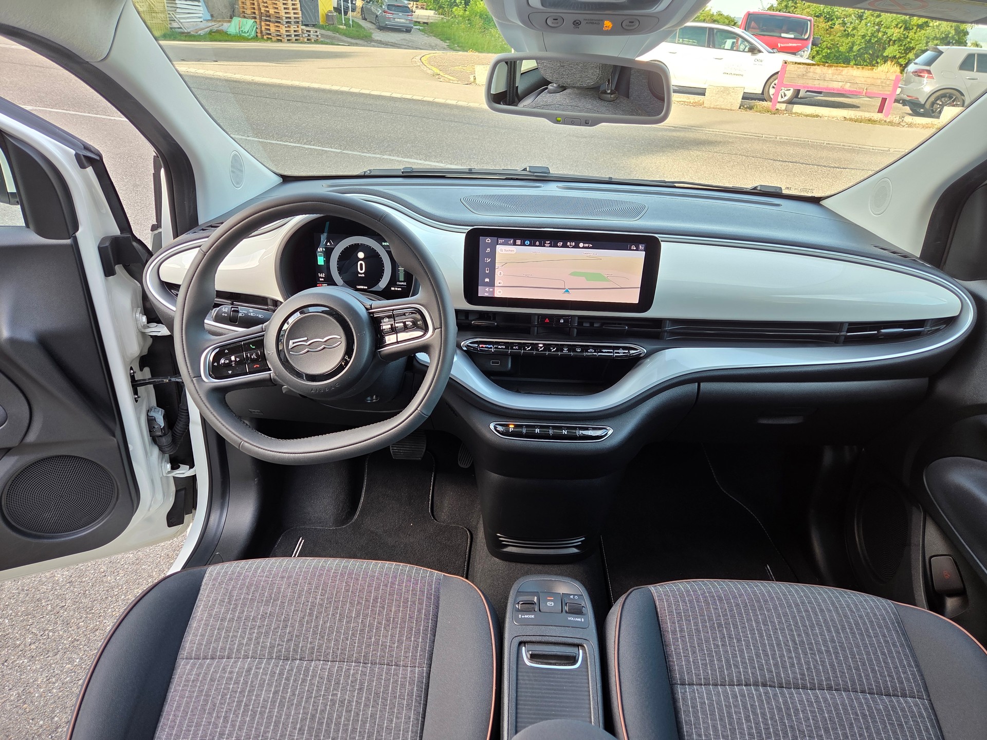 FIAT 500 electric 87 kW Icon-image-9