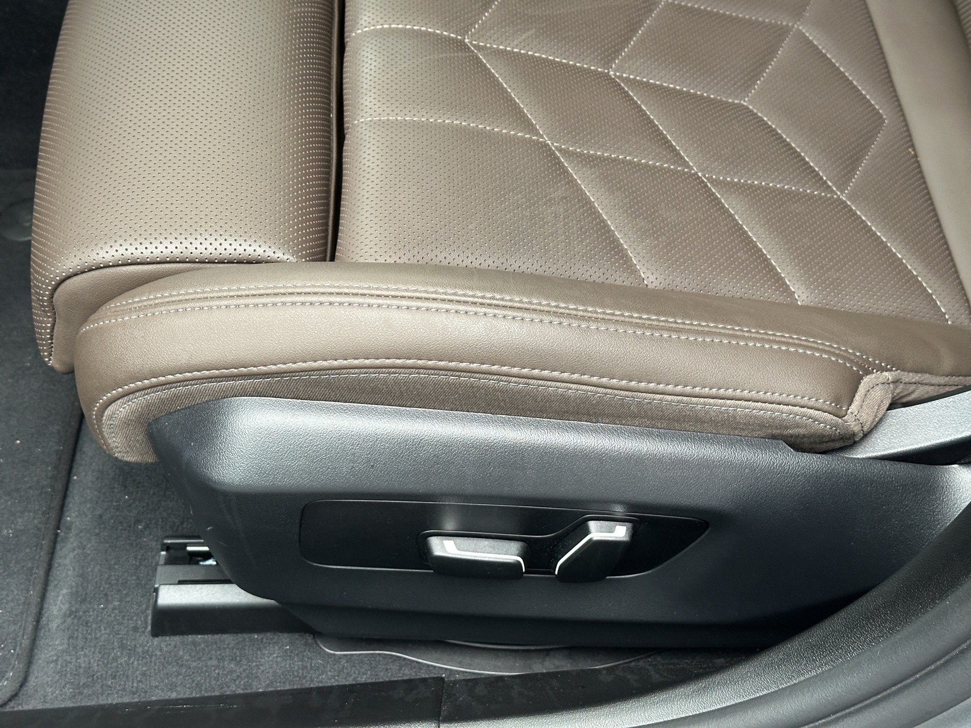 BMW 520i 48V M Sport Steptronic-image-9