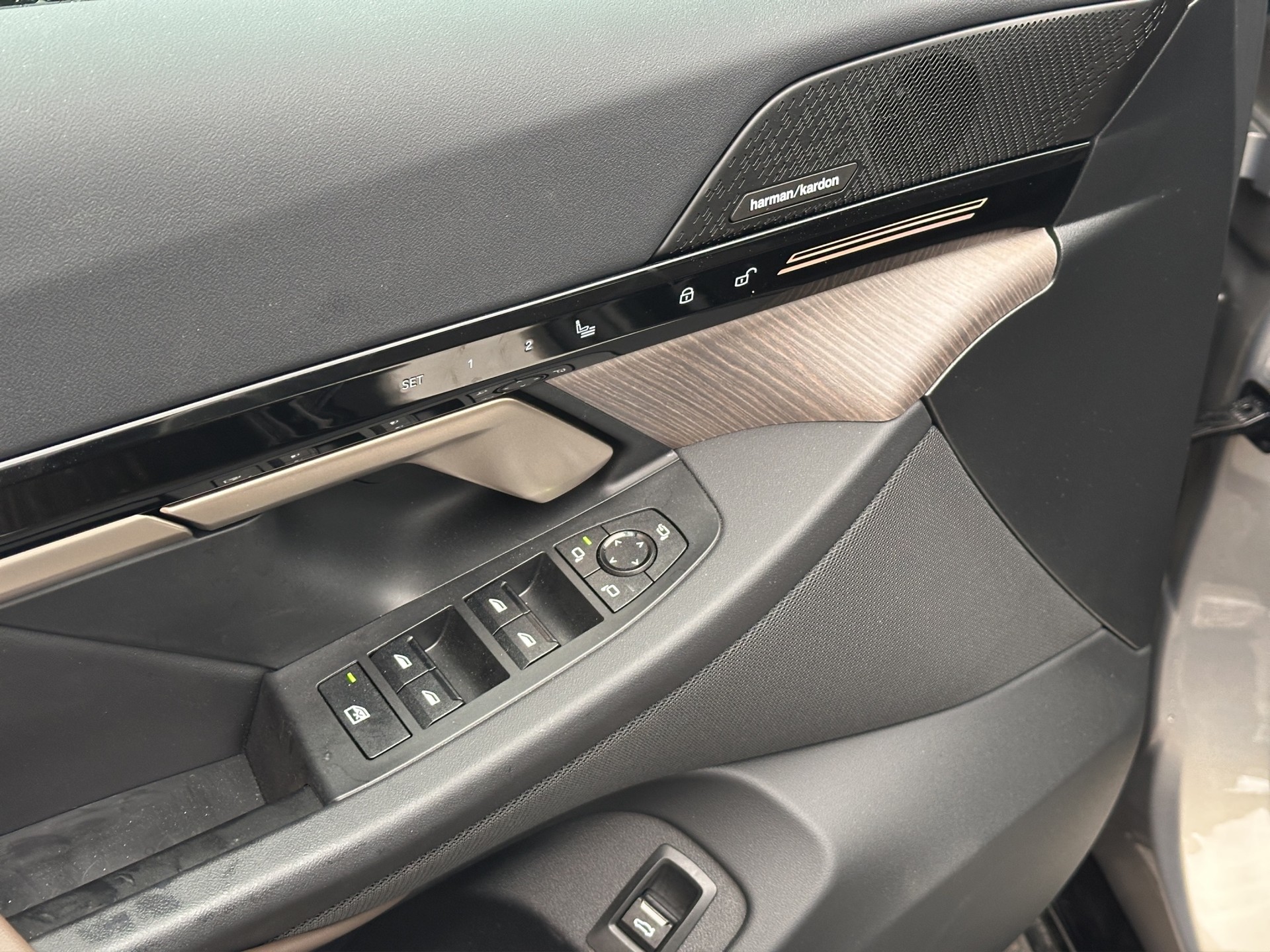 BMW 520i 48V M Sport Steptronic-image-8