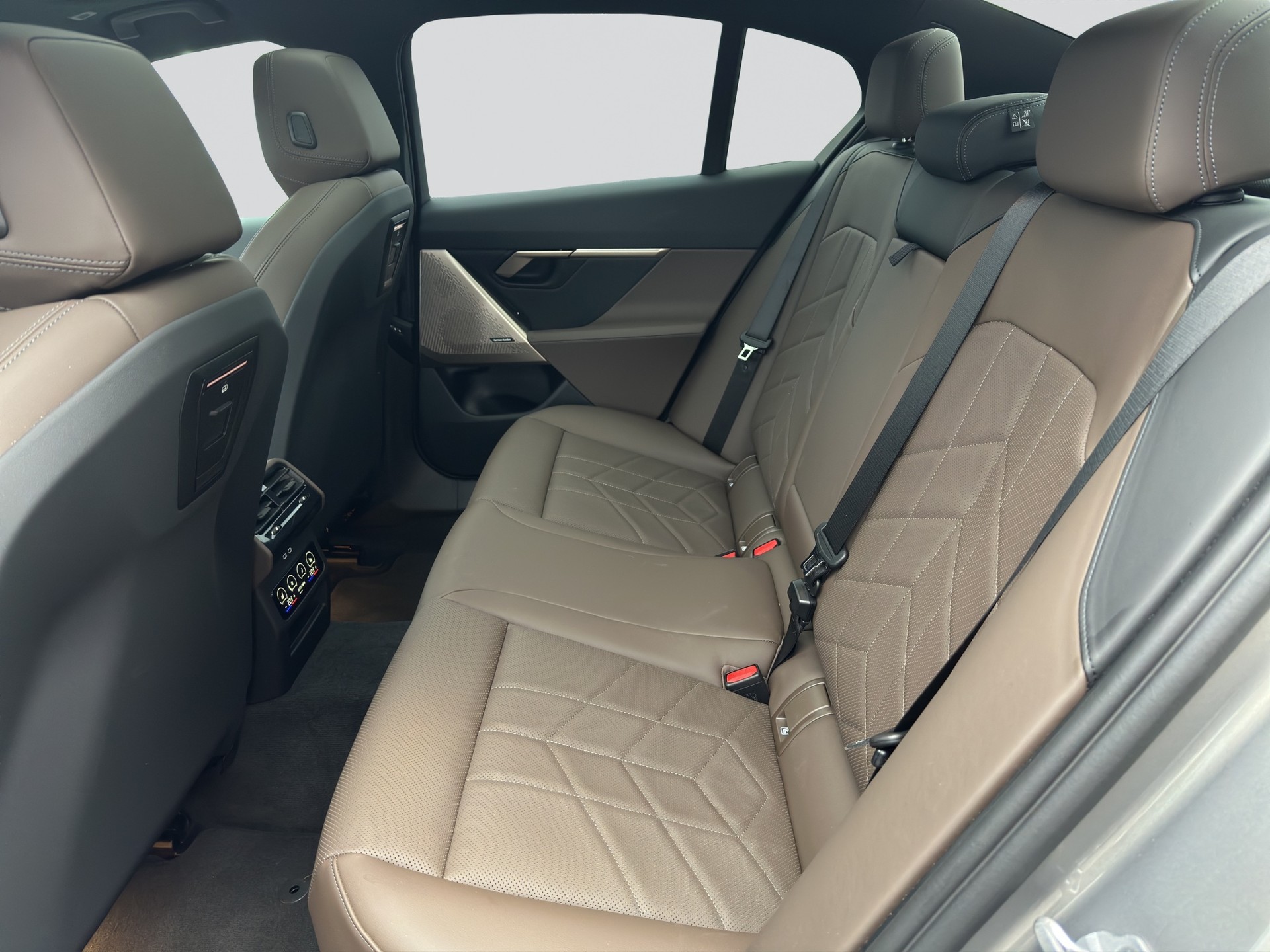 BMW 520i 48V M Sport Steptronic-image-7