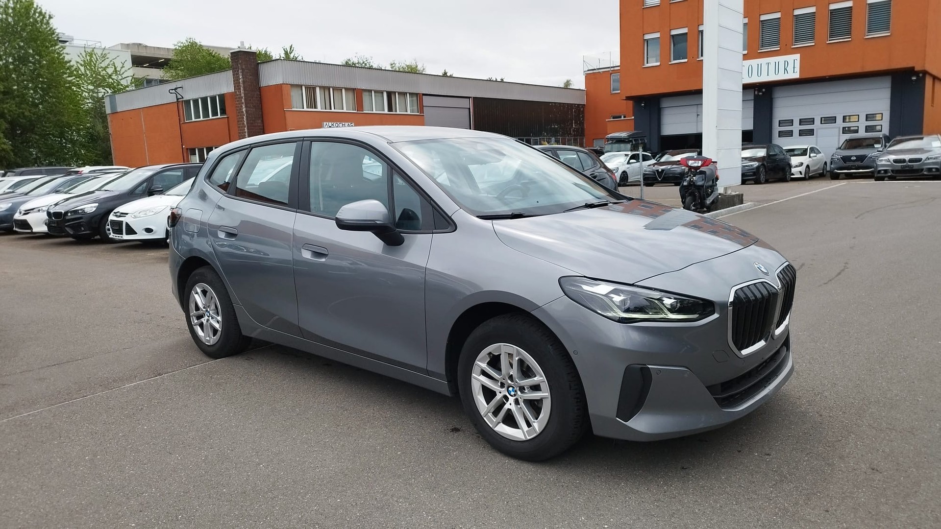 BMW 218d Active Tourer Luxury Line DKG-image-5