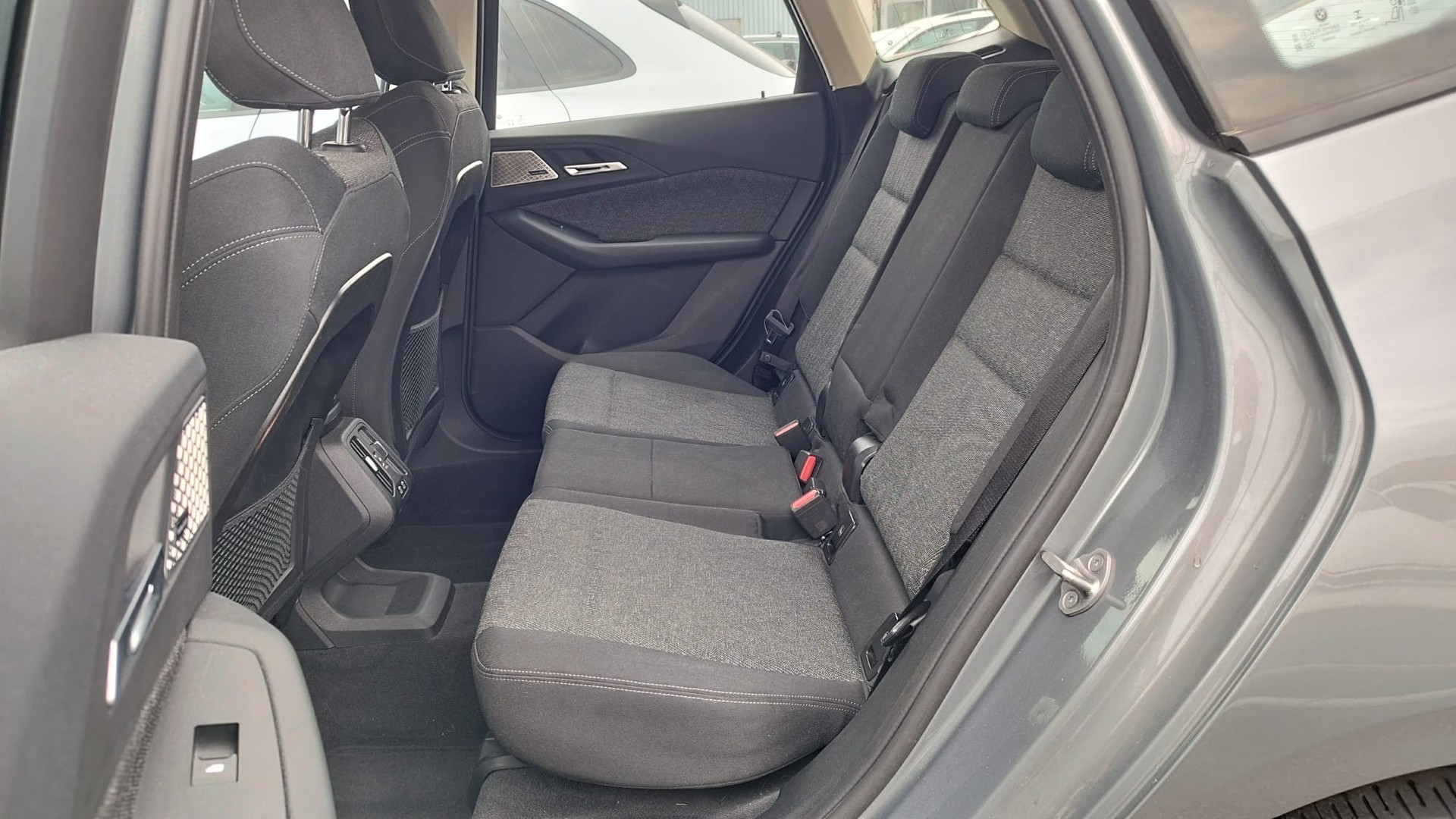 BMW 218d Active Tourer Luxury Line DKG-image-9