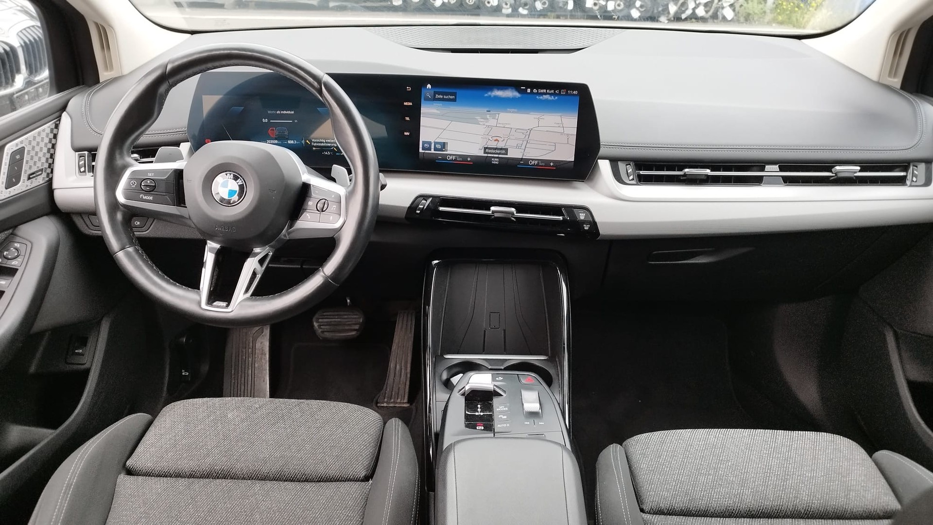 BMW 218d Active Tourer Luxury Line DKG-image-10