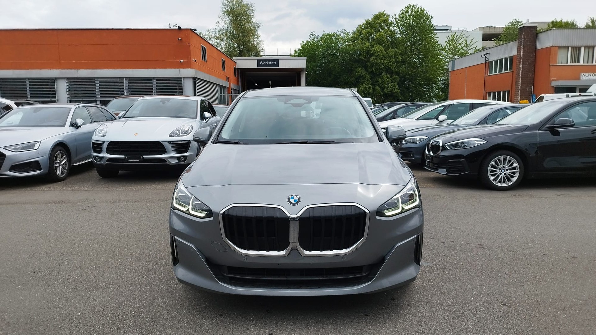BMW 218d Active Tourer Luxury Line DKG-image-1