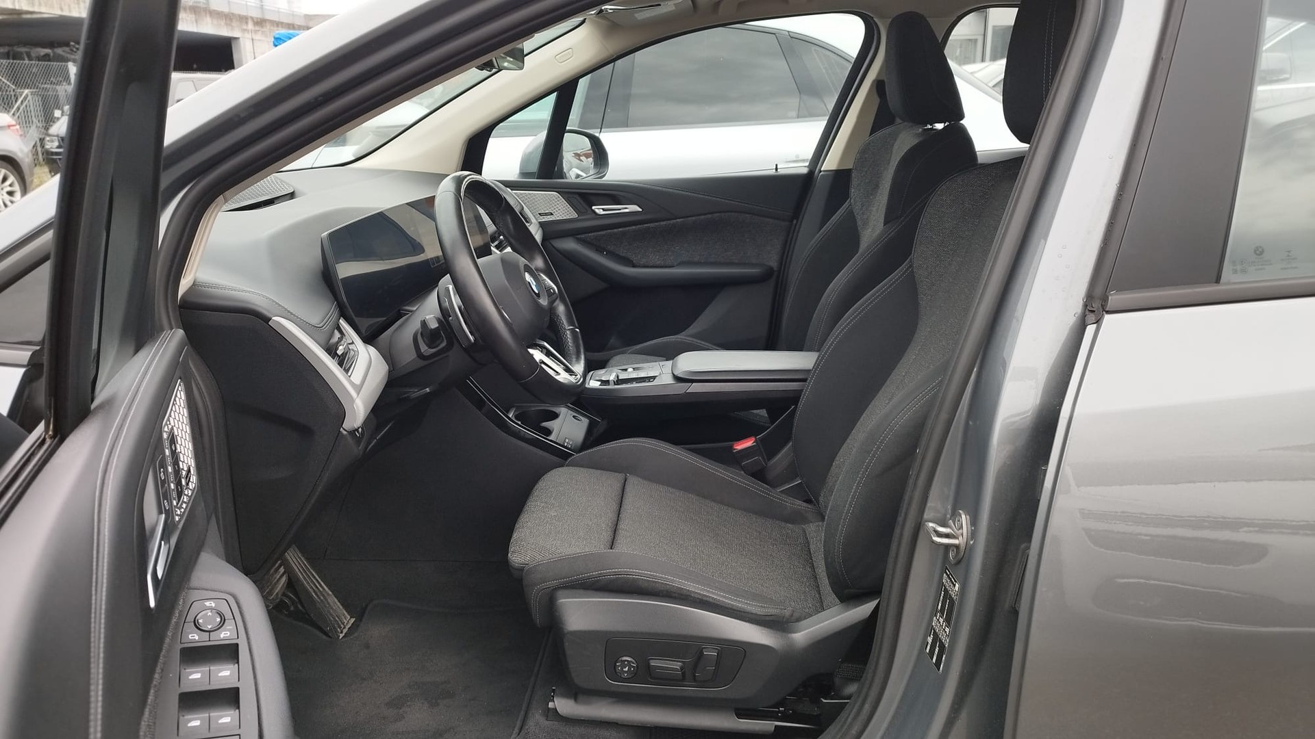 BMW 218d Active Tourer Luxury Line DKG-image-8