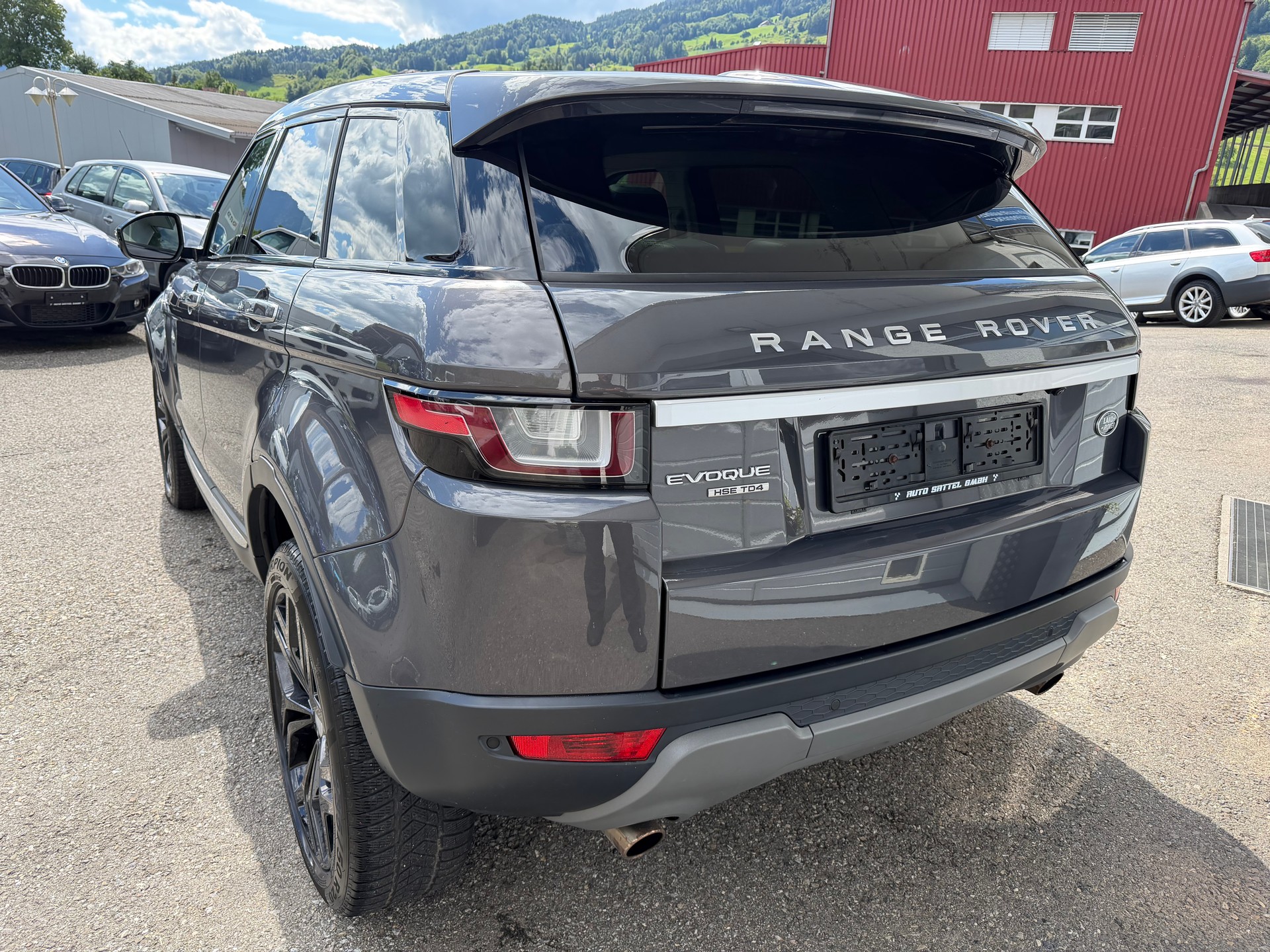 LAND ROVER Range Rover Evoque 2.0 TD4 Pure AT9-image-2