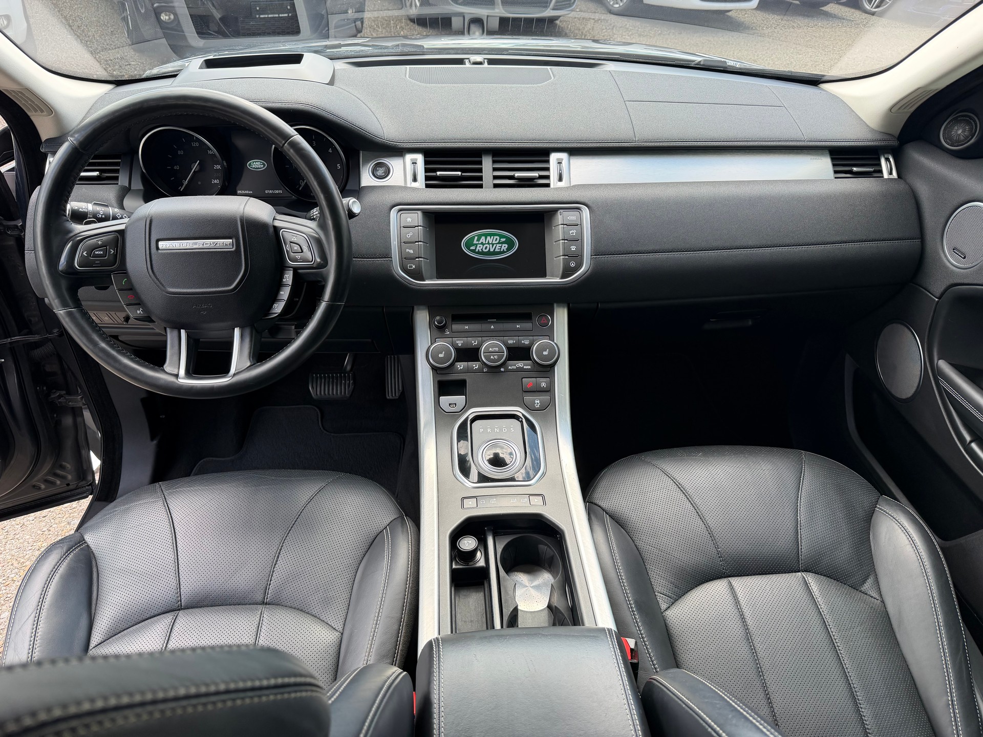 LAND ROVER Range Rover Evoque 2.0 TD4 Pure AT9-image-8