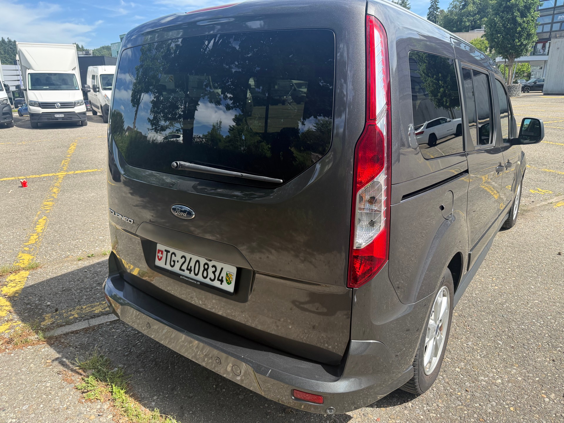 FORD Grand Tourneo Connect 1.5 TDCi Titanium Powershift-image-3