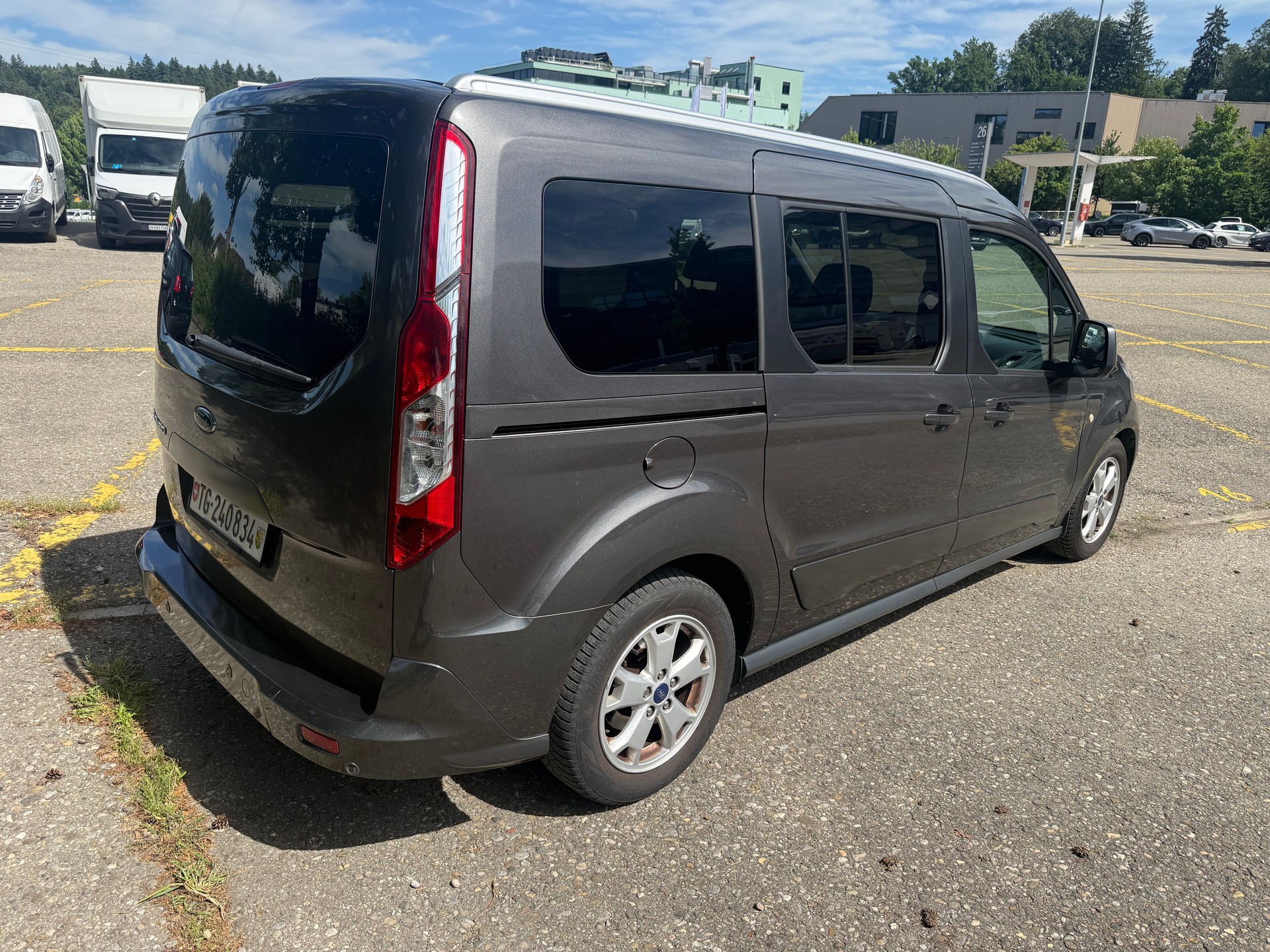FORD Grand Tourneo Connect 1.5 TDCi Titanium Powershift-image-5