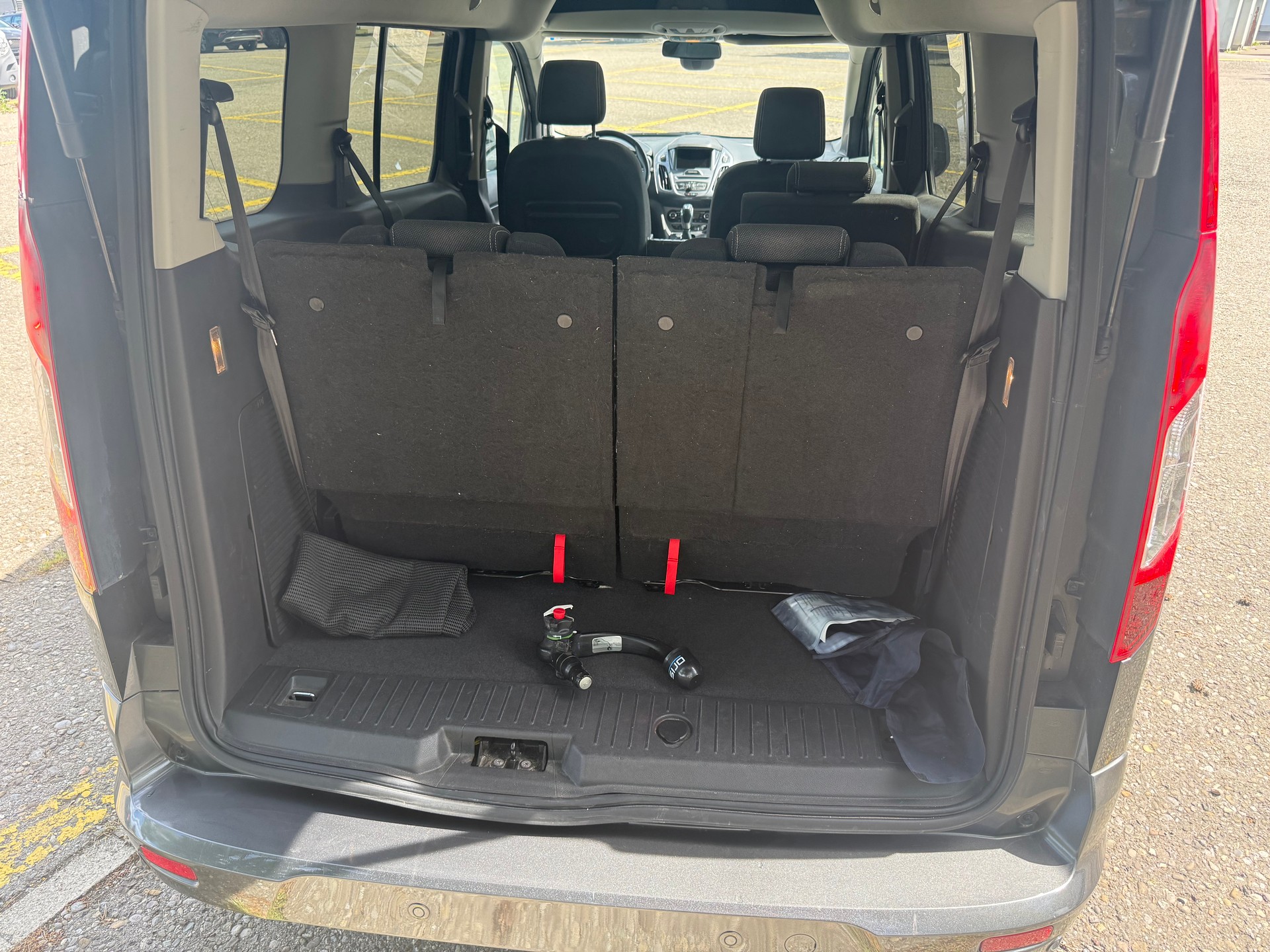 FORD Grand Tourneo Connect 1.5 TDCi Titanium Powershift-image-14