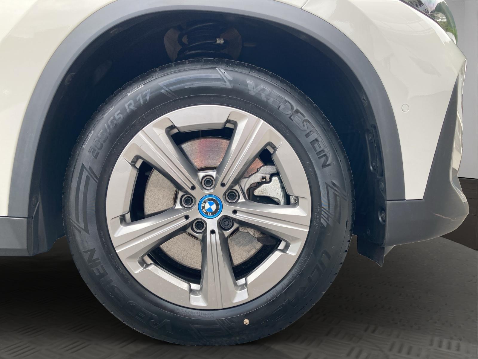 BMW X1 30e xDrive-image-18