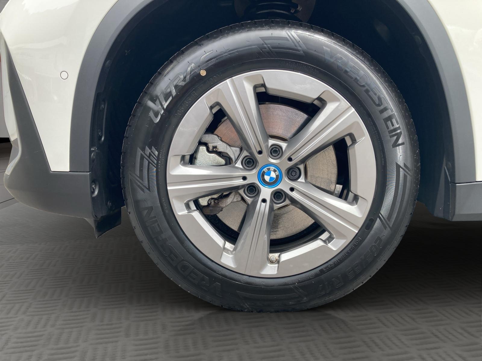 BMW X1 30e xDrive-image-17