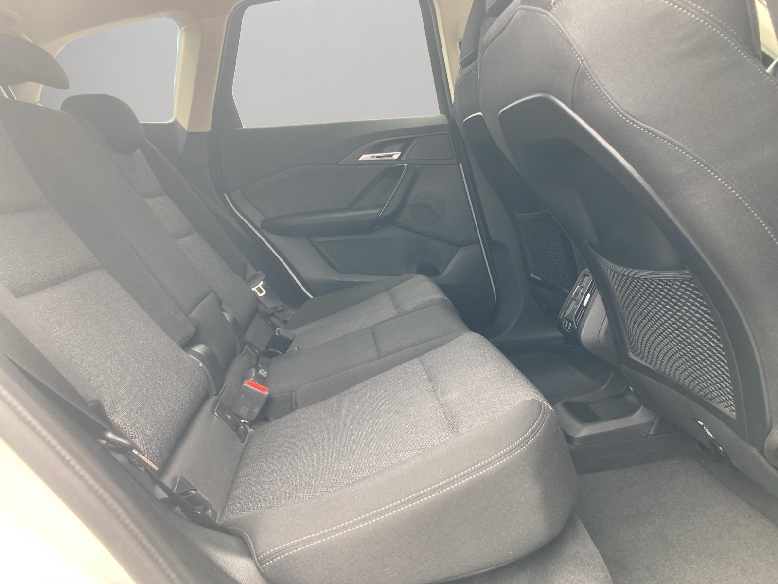 BMW X1 30e xDrive-image-11