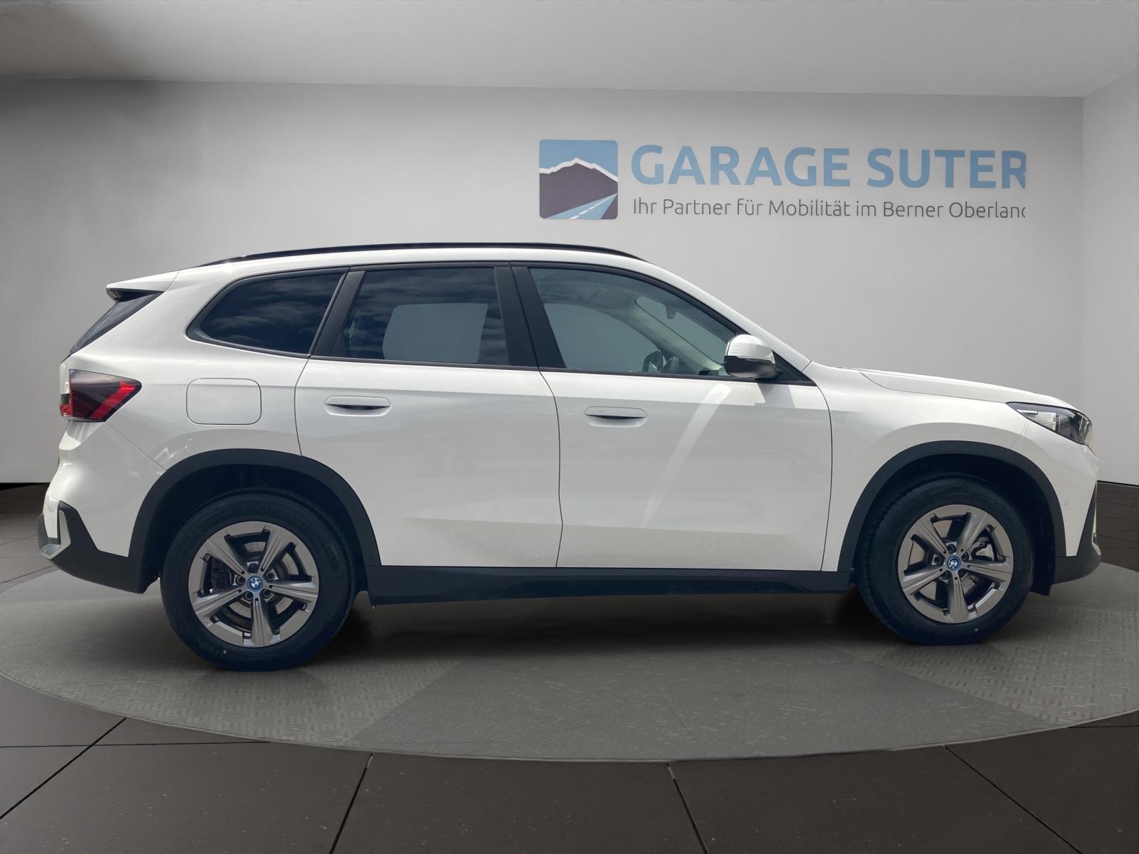 BMW X1 30e xDrive-image-5