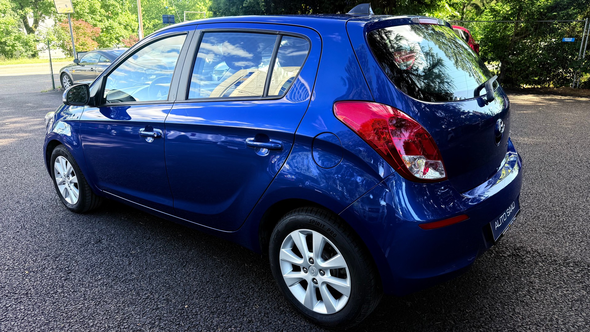 HYUNDAI i20 1.4 Premium-image-3