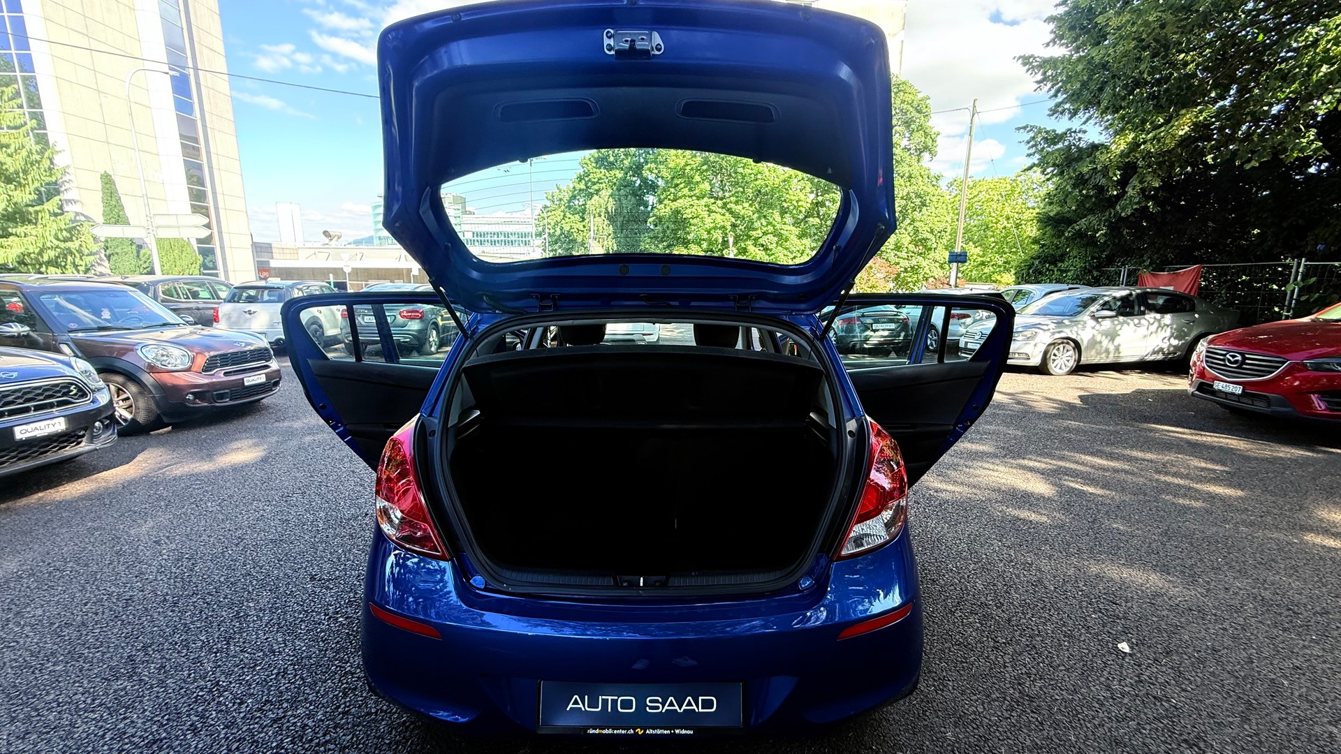 HYUNDAI i20 1.4 Premium-image-6