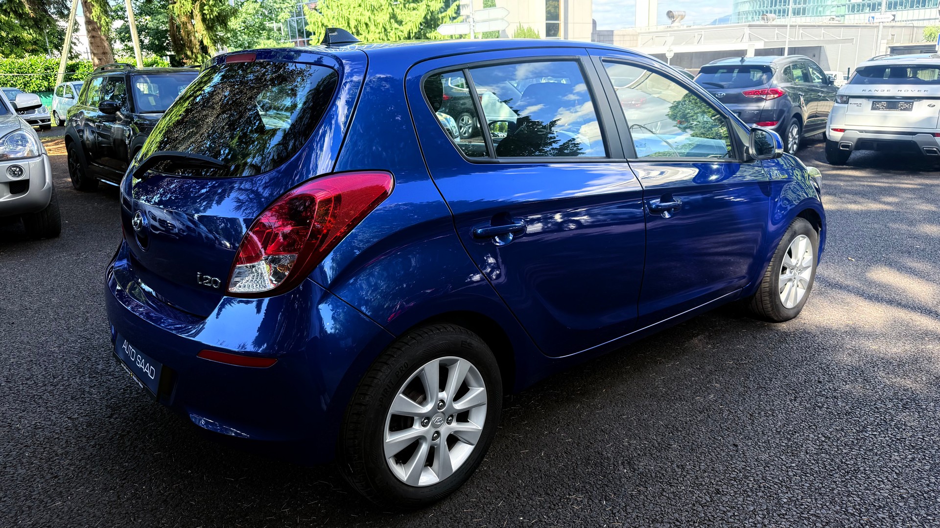 HYUNDAI i20 1.4 Premium-image-4