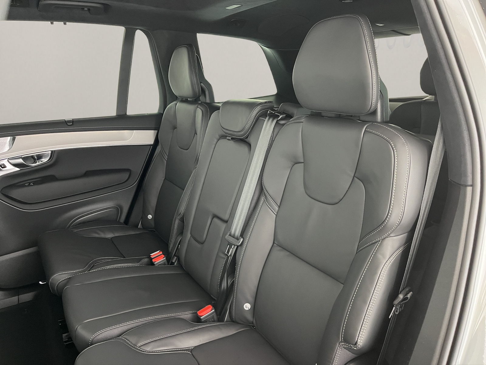 VOLVO XC90 2.0 T8 TE Black Edition eAWD-image-11