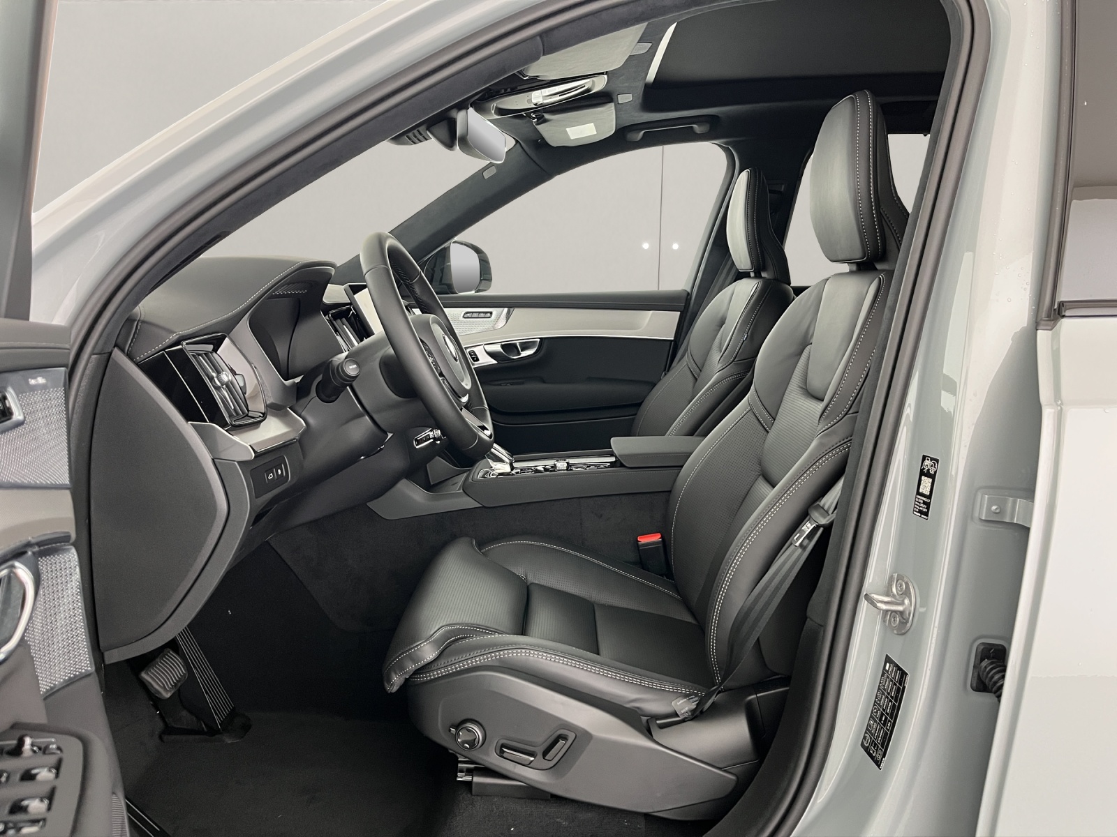 VOLVO XC90 2.0 T8 TE Black Edition eAWD-image-8