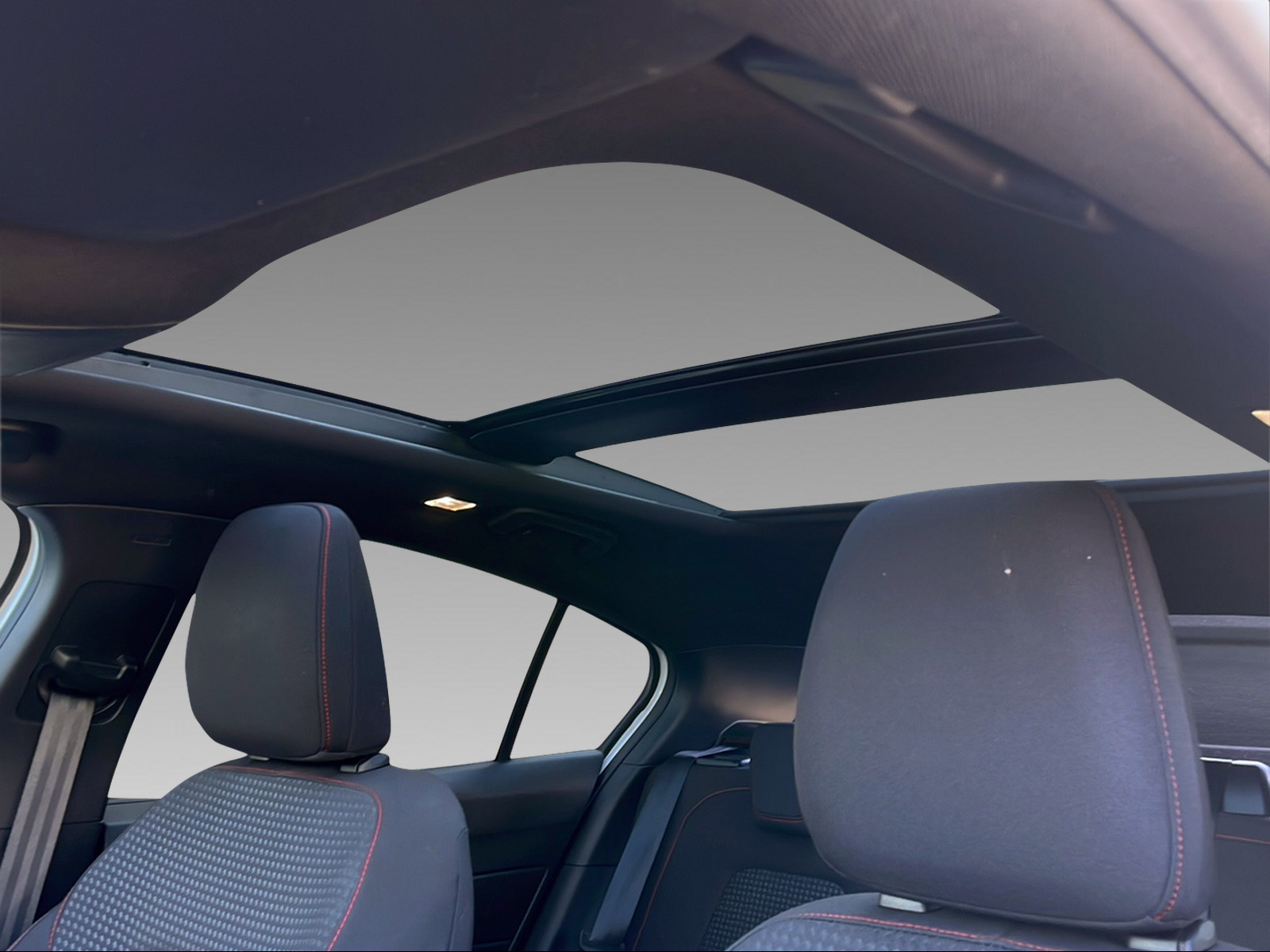 FORD Focus 1.5i EcoB SCTi ST-Line X-image-7
