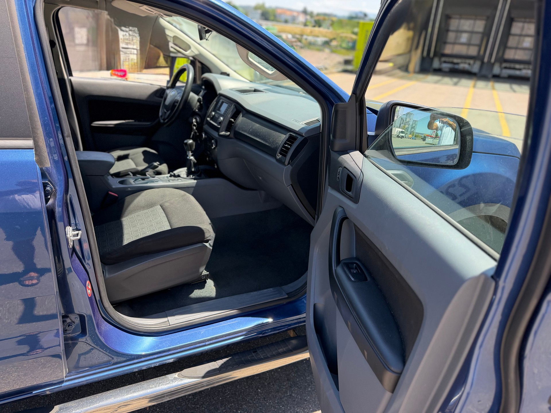 FORD Ranger XL 2.2 TDCi 4x4-image-12
