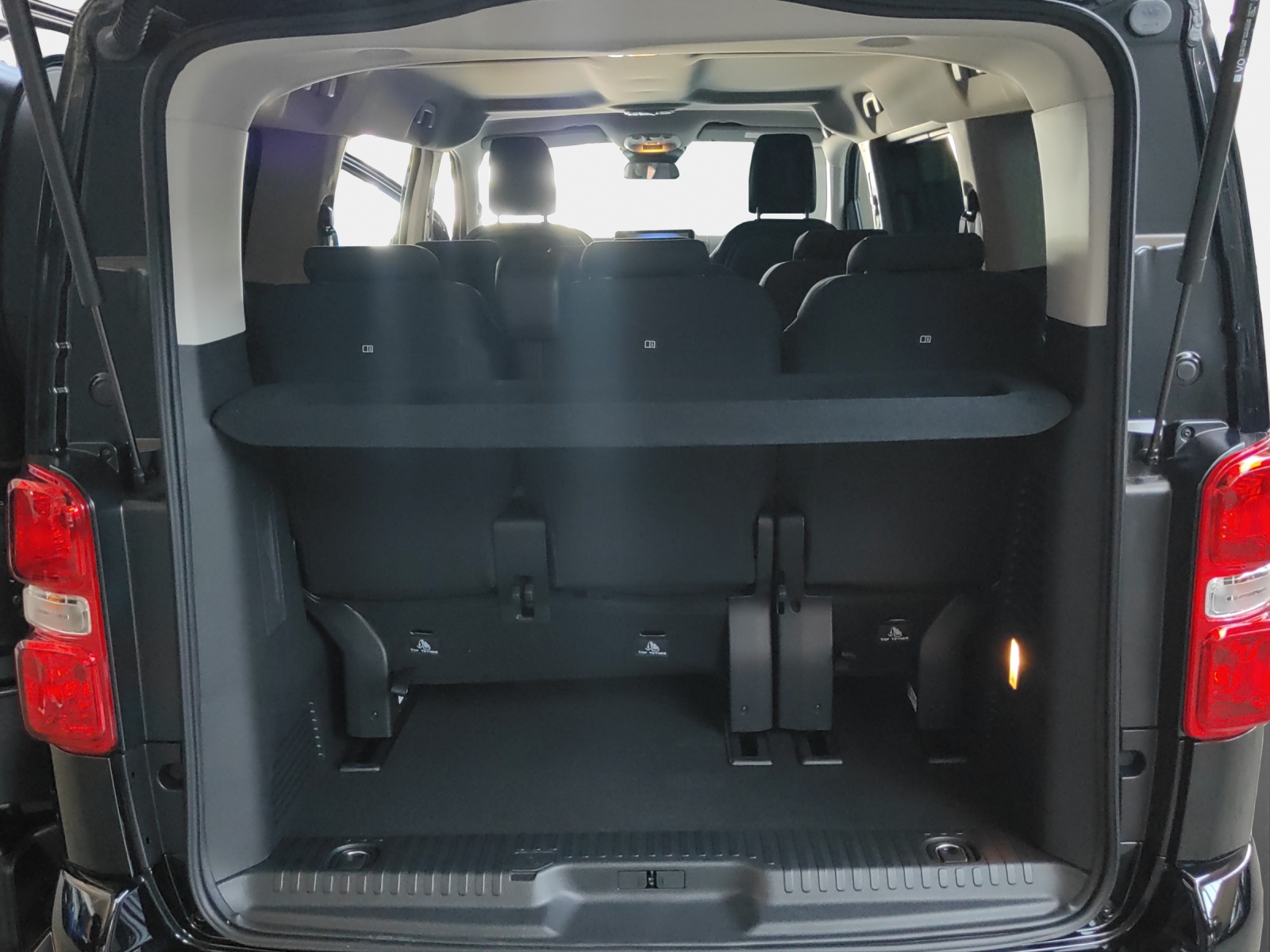OPEL Zafira 2.2D/180 S/S-image-11