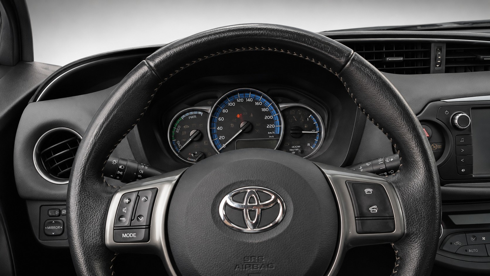 TOYOTA Yaris 1.5 VVT-i Hybrid Trend e-CVT-image-10