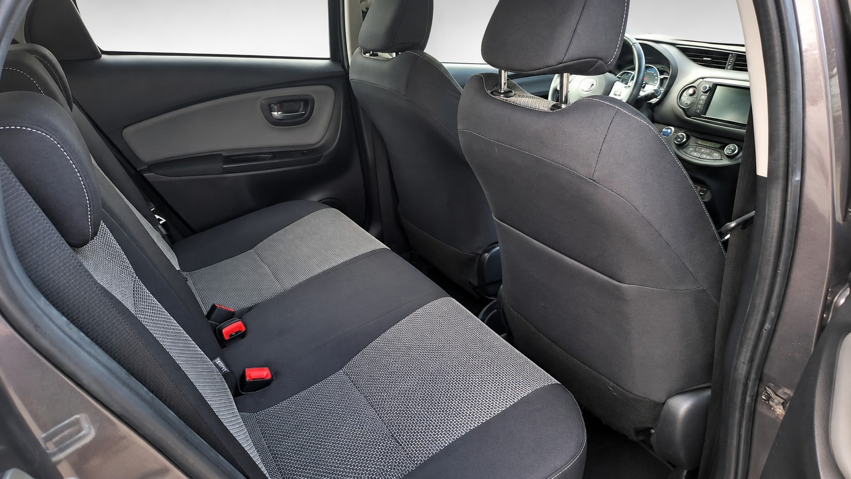 TOYOTA Yaris 1.5 VVT-i Hybrid Trend e-CVT-image-13