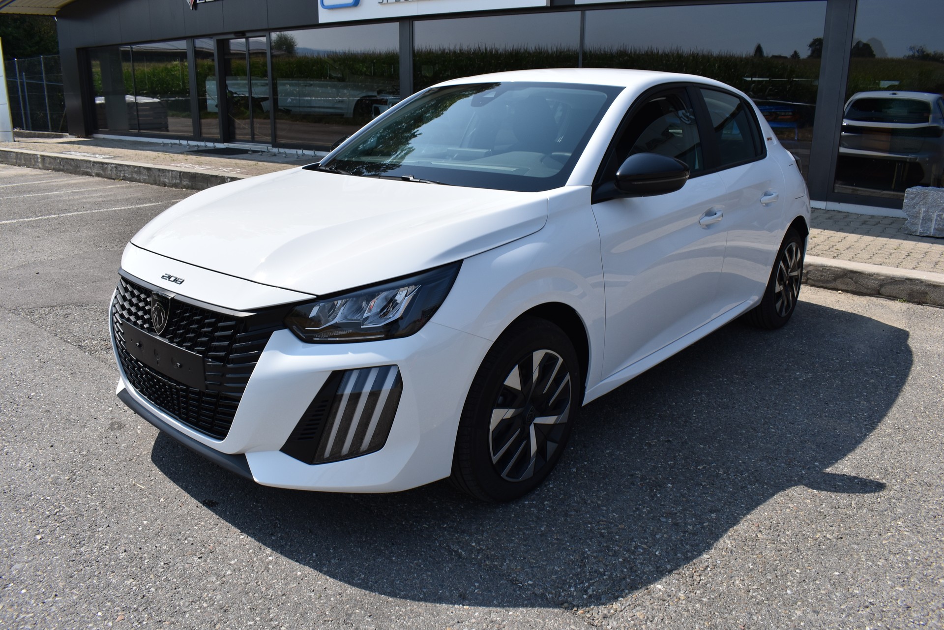 PEUGEOT 208 Elektrik 100 kW Style-image-0