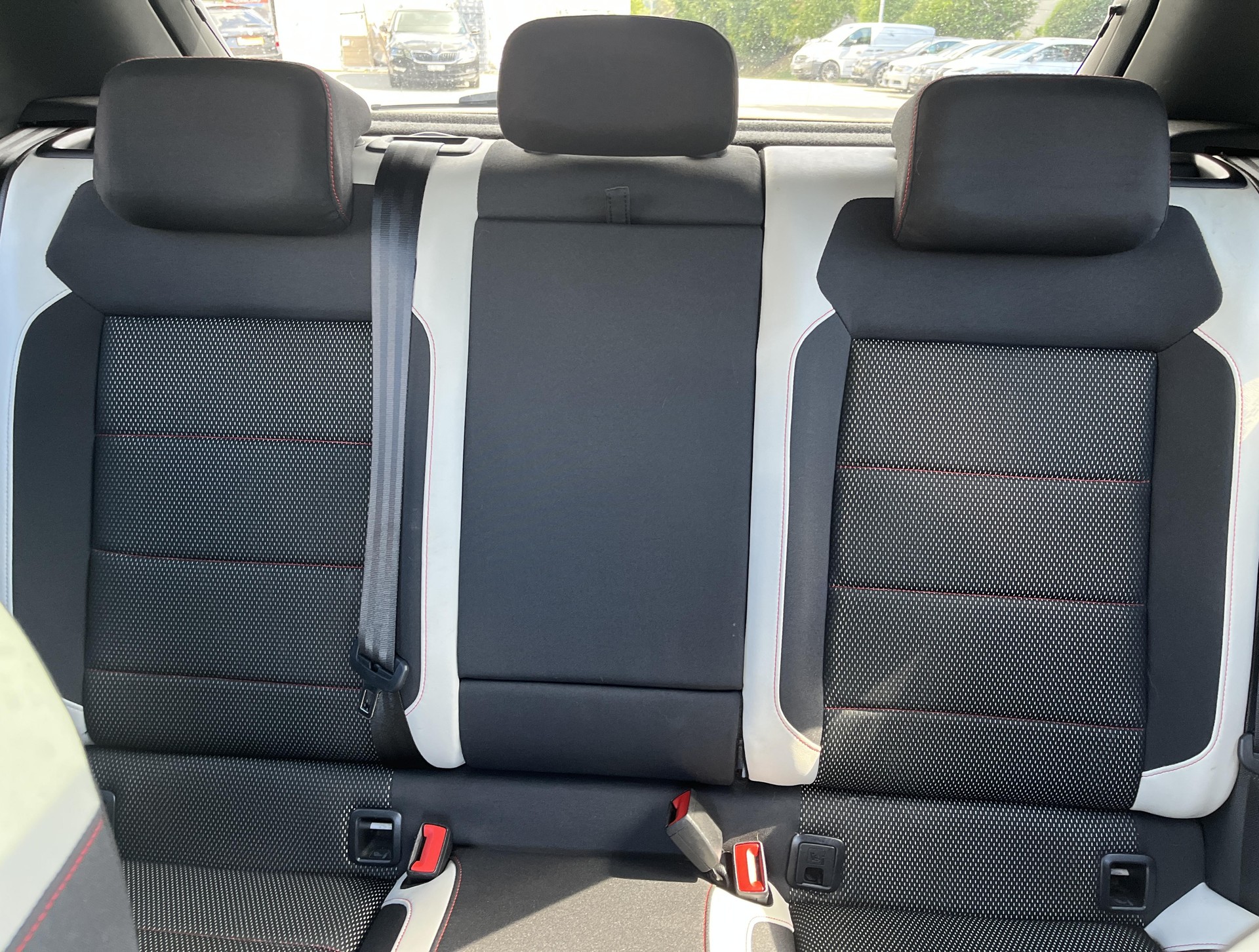 VW T-Roc 2.0 TSI Sport DSG 4Motion-image-8
