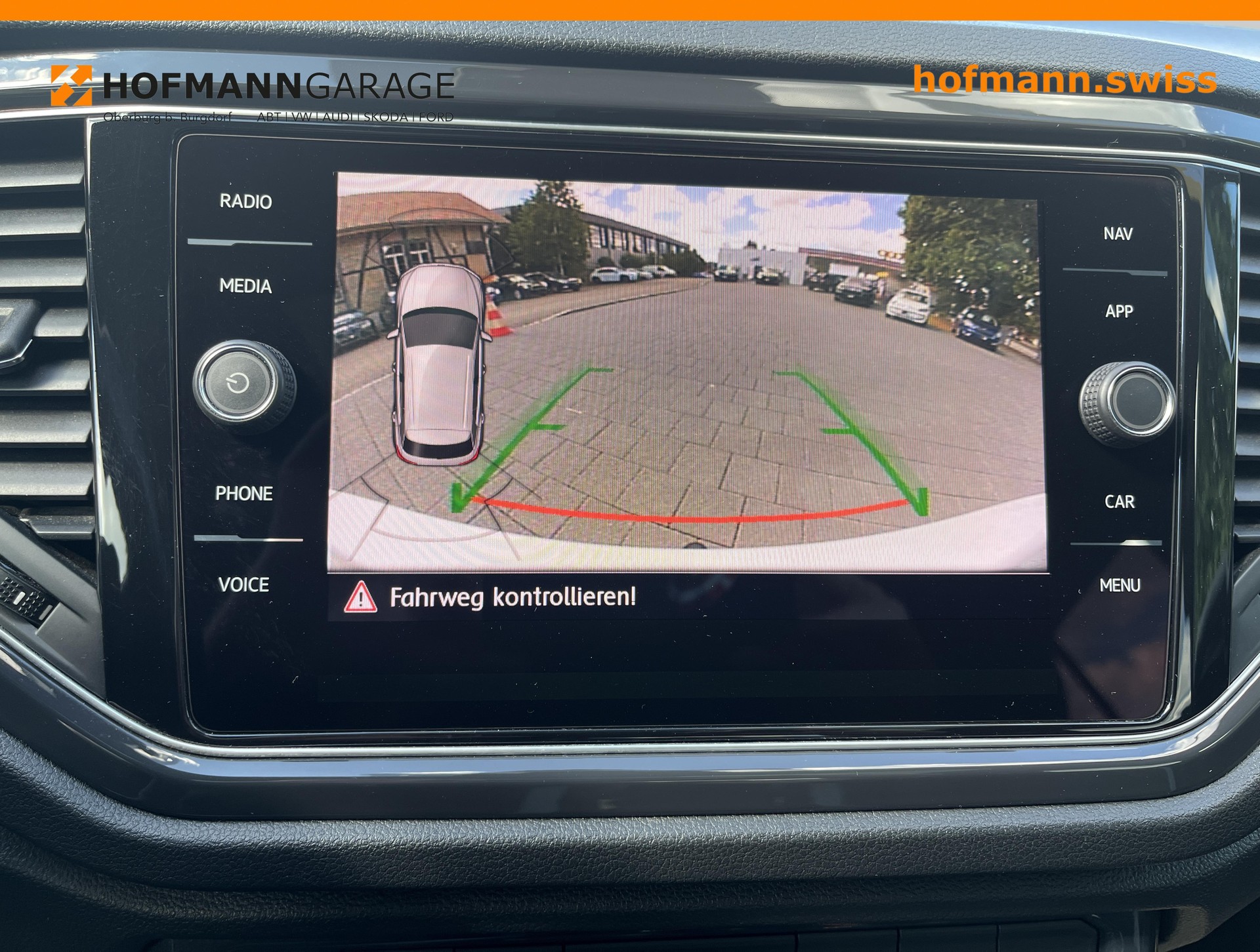 VW T-Roc 2.0 TSI Sport DSG 4Motion-image-11