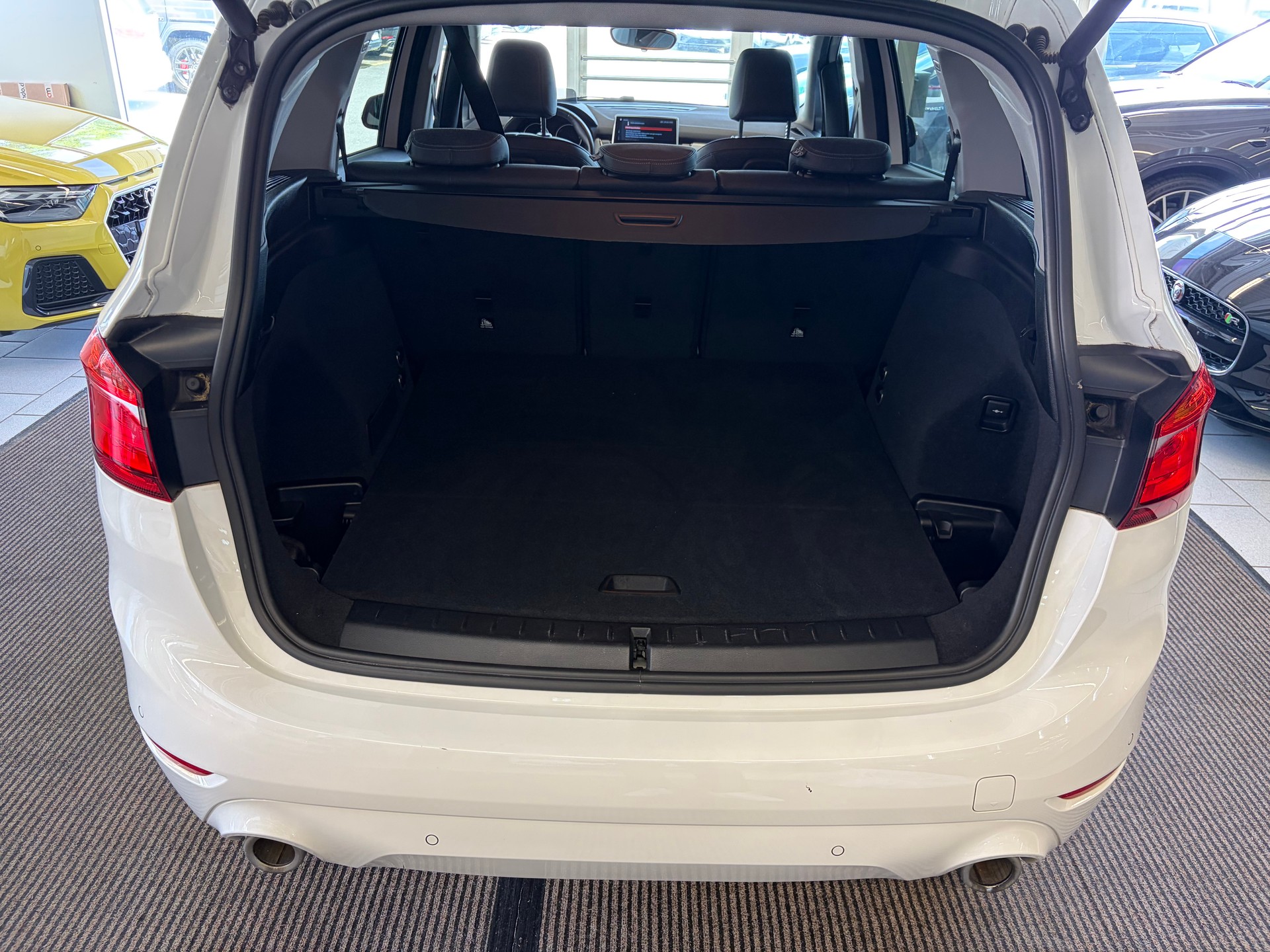 BMW 220d xDrive Gran Tourer | CH Fzg. | Driving Assistant Plus | Kamera | LED Scheinw. | HeadUp | Sportsitze |-image-25