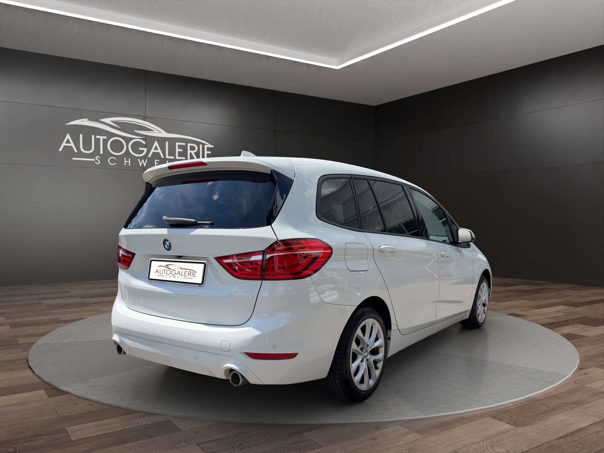 BMW 220d xDrive Gran Tourer | CH Fzg. | Driving Assistant Plus | Kamera | LED Scheinw. | HeadUp | Sportsitze |-image-4