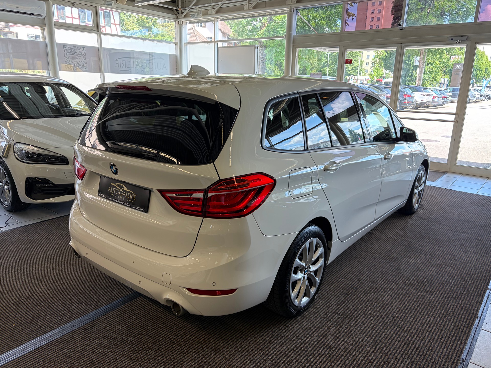 BMW 220d xDrive Gran Tourer | CH Fzg. | Driving Assistant Plus | Kamera | LED Scheinw. | HeadUp | Sportsitze |-image-28