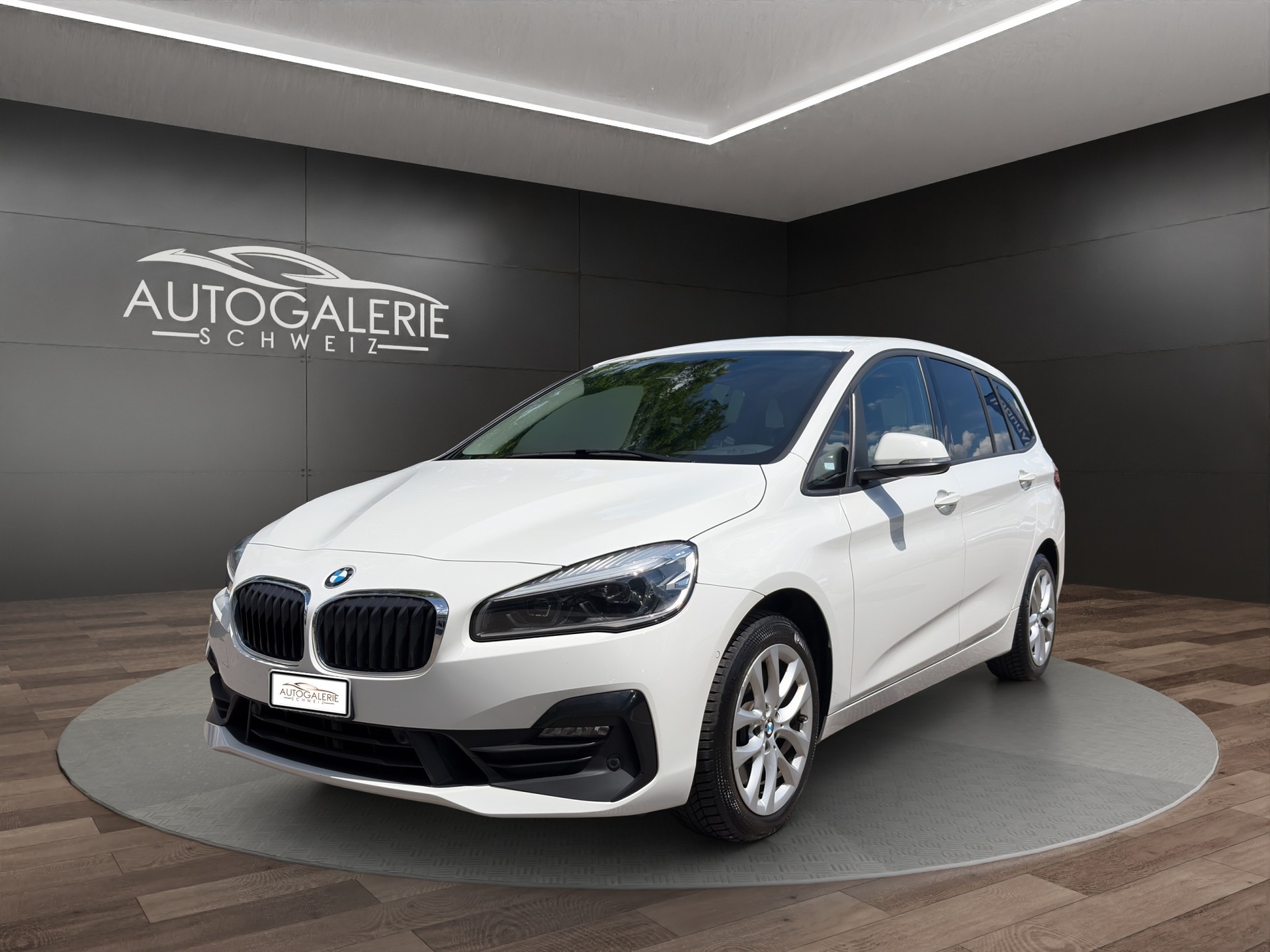 BMW 220d xDrive Gran Tourer | CH Fzg. | Driving Assistant Plus | Kamera | LED Scheinw. | HeadUp | Sportsitze |