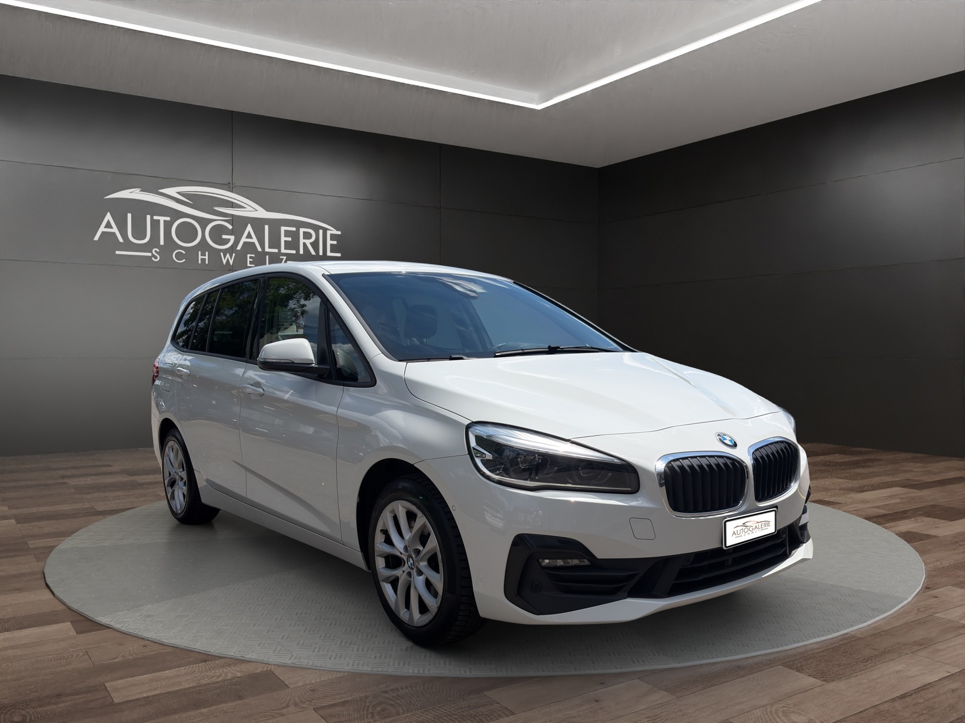 BMW 220d xDrive Gran Tourer | CH Fzg. | Driving Assistant Plus | Kamera | LED Scheinw. | HeadUp | Sportsitze |-image-6